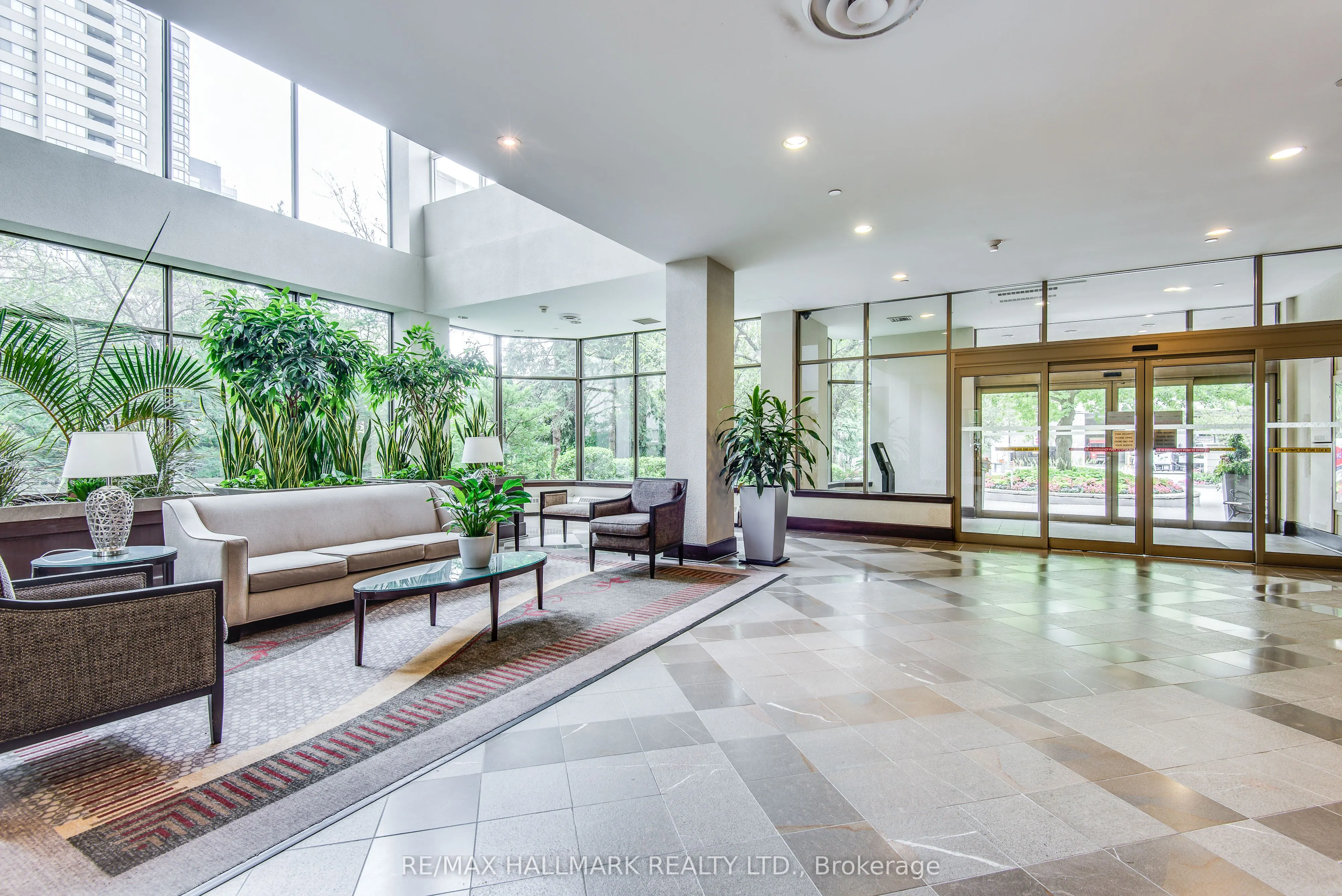 30 Greenfield Avenue, #1616