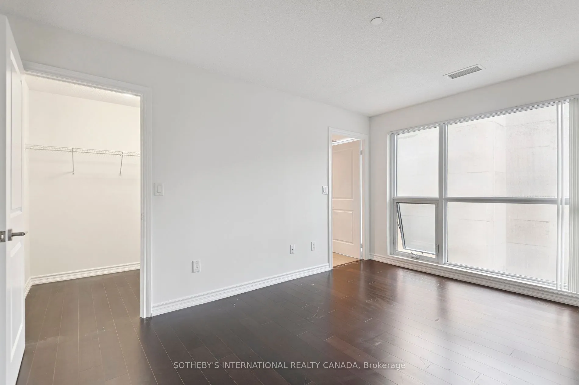 386 Yonge Street, #602
