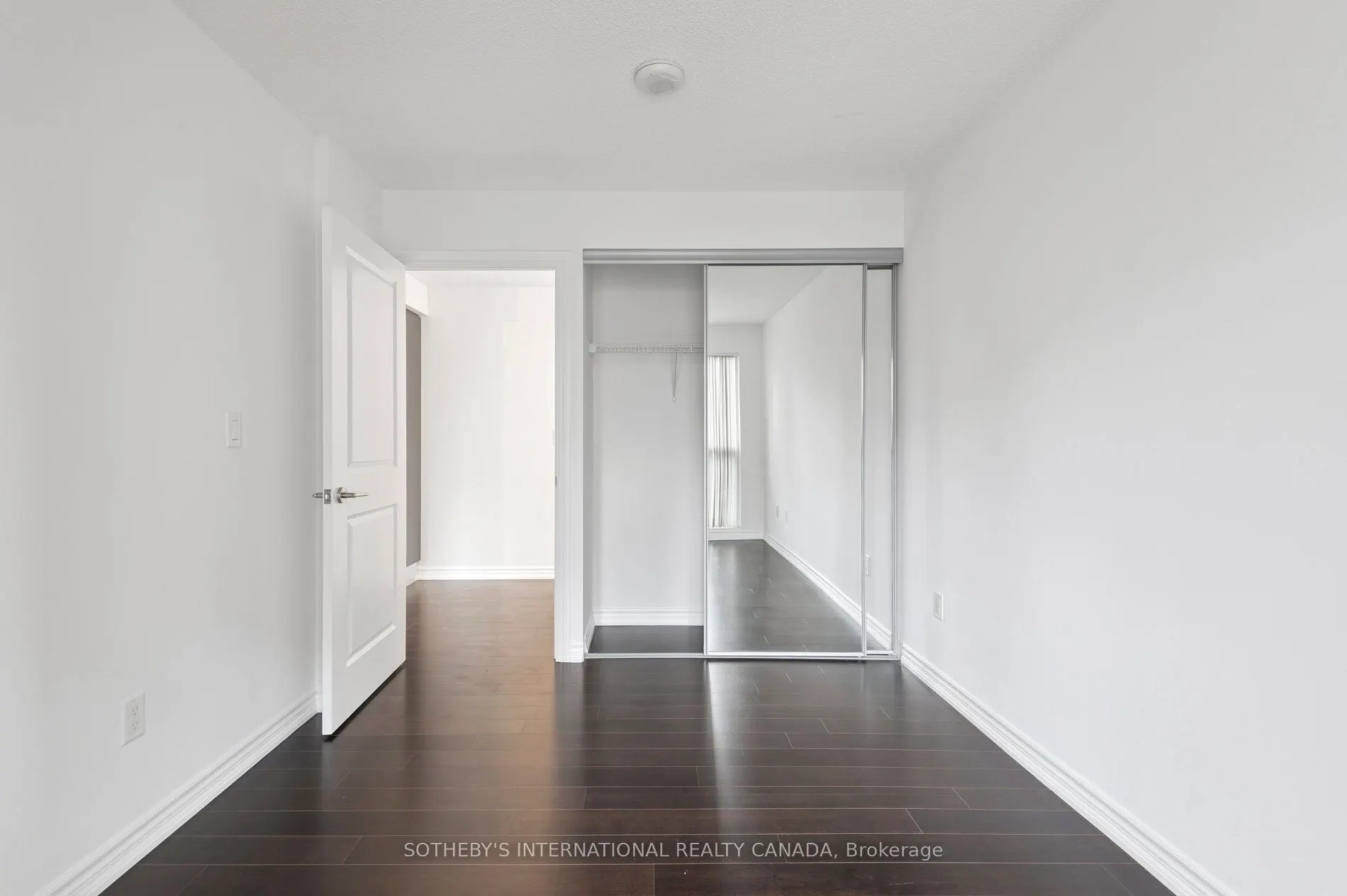 386 Yonge Street, #602