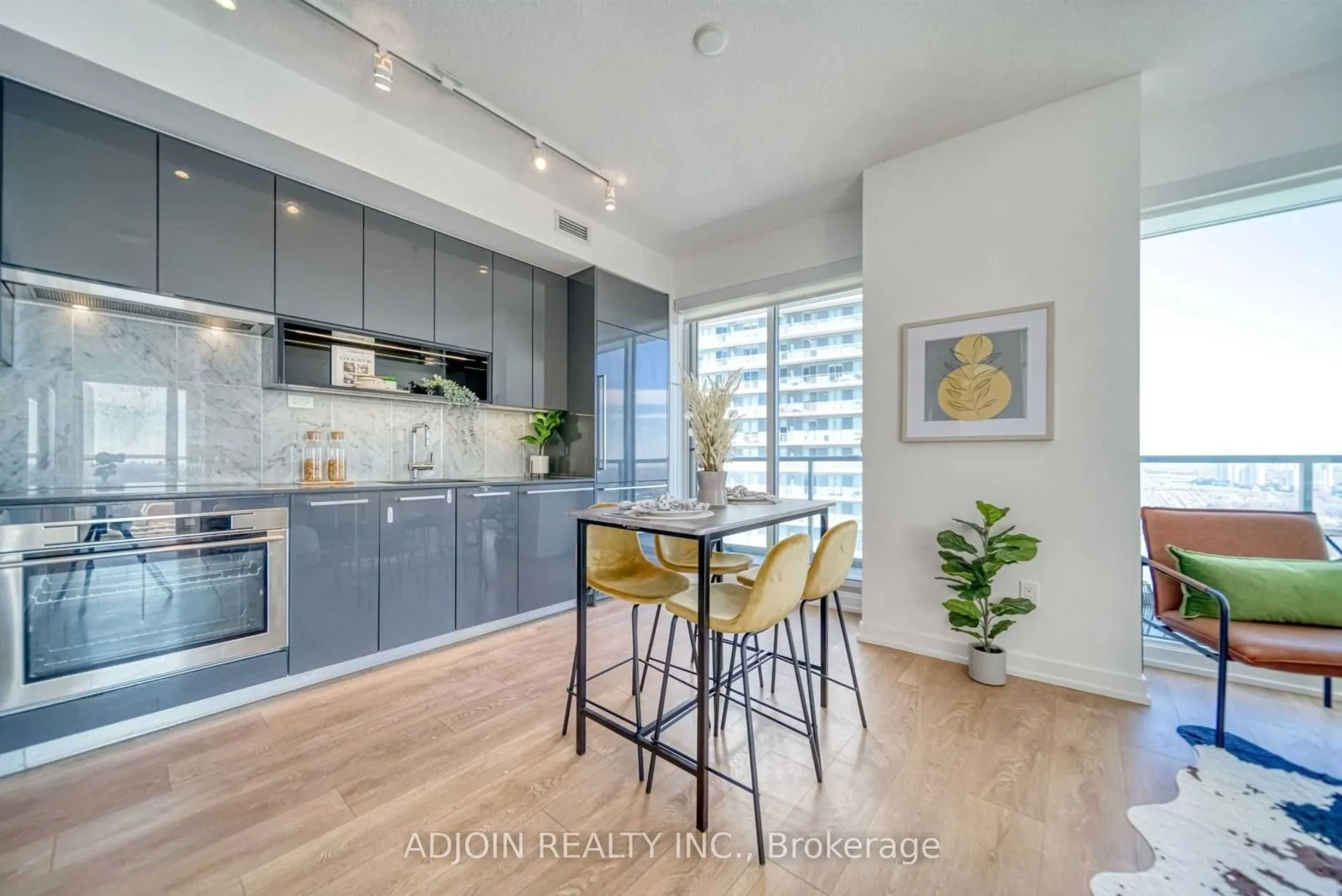 115 Mcmahon Drive, #3110