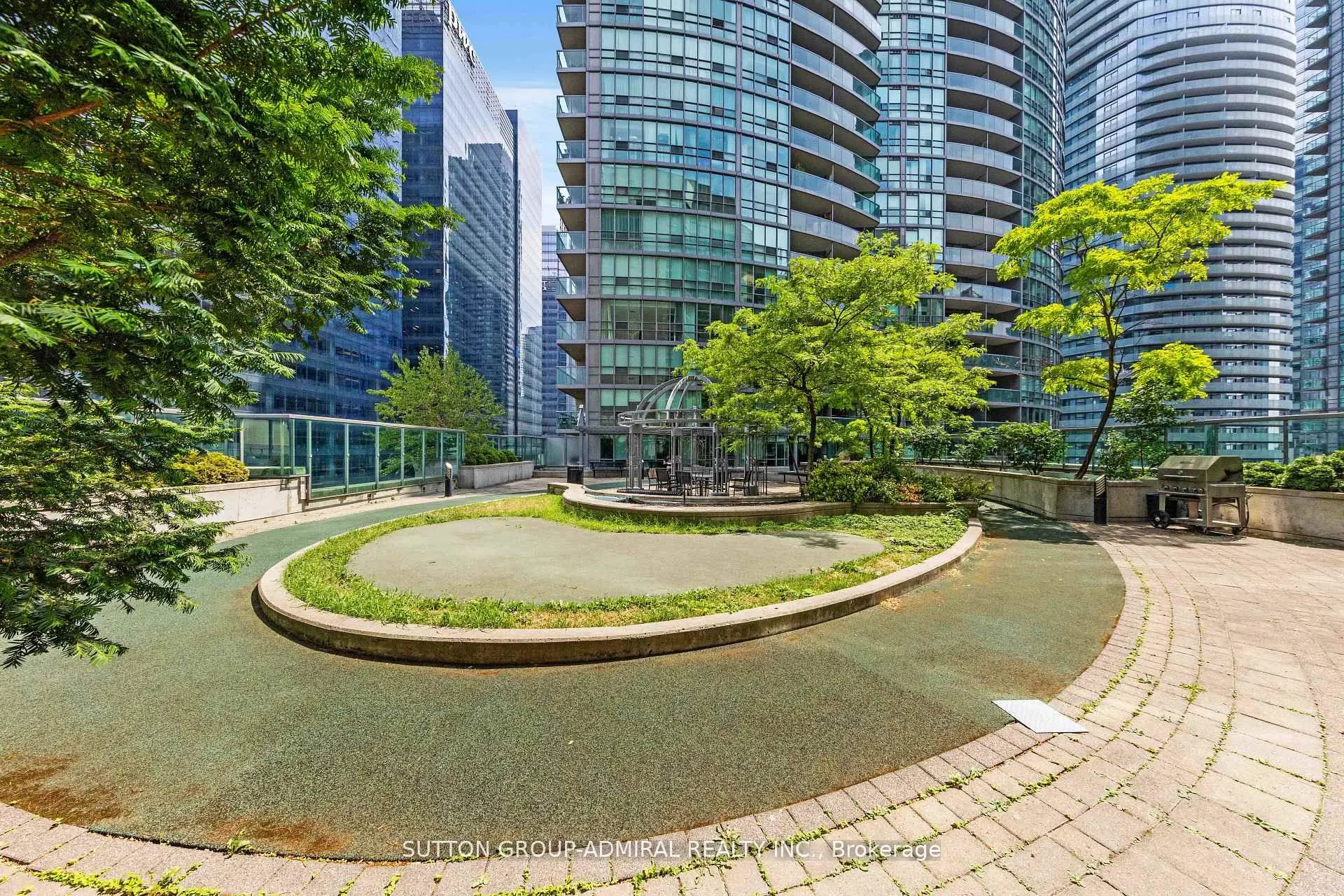 51 Lower Simcoe Street, #210