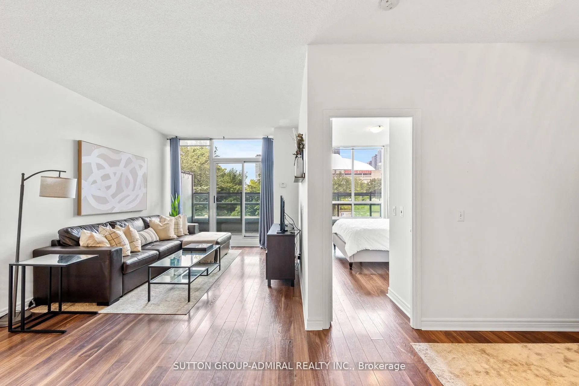 51 Lower Simcoe Street, #210