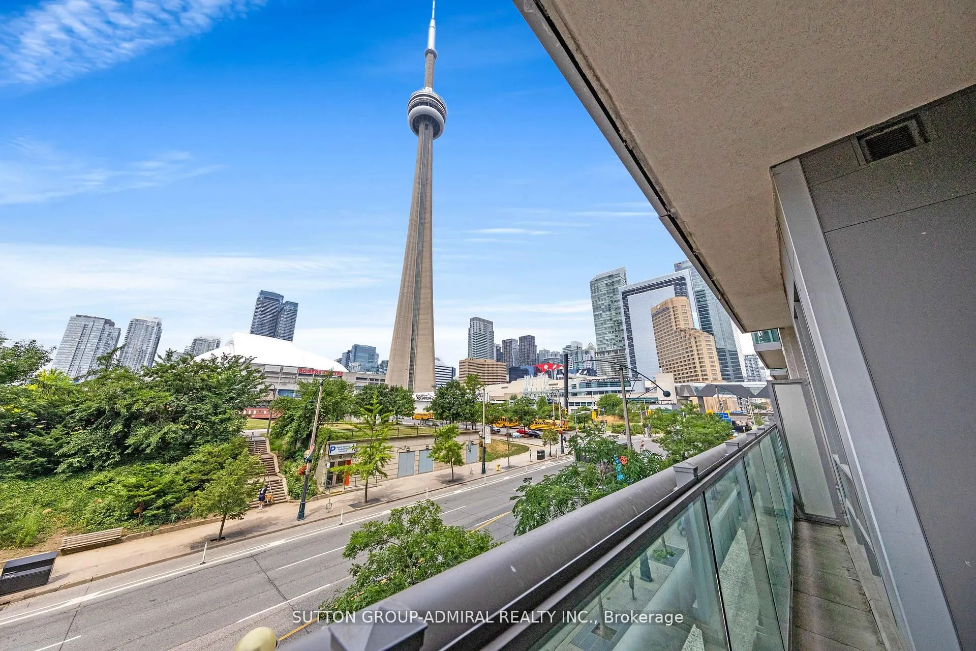51 Lower Simcoe Street, #210