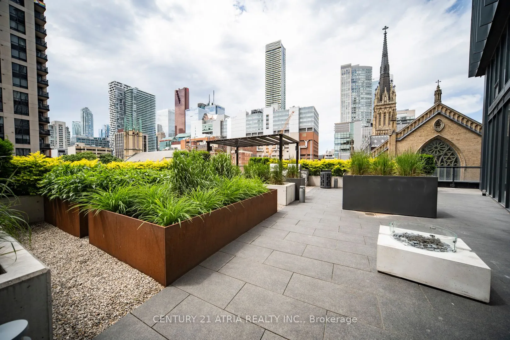 60 Shuter Street, #307