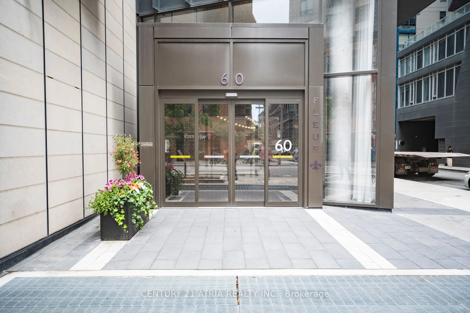 60 Shuter Street, #307