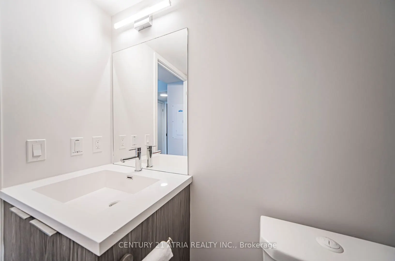 60 Shuter Street, #307