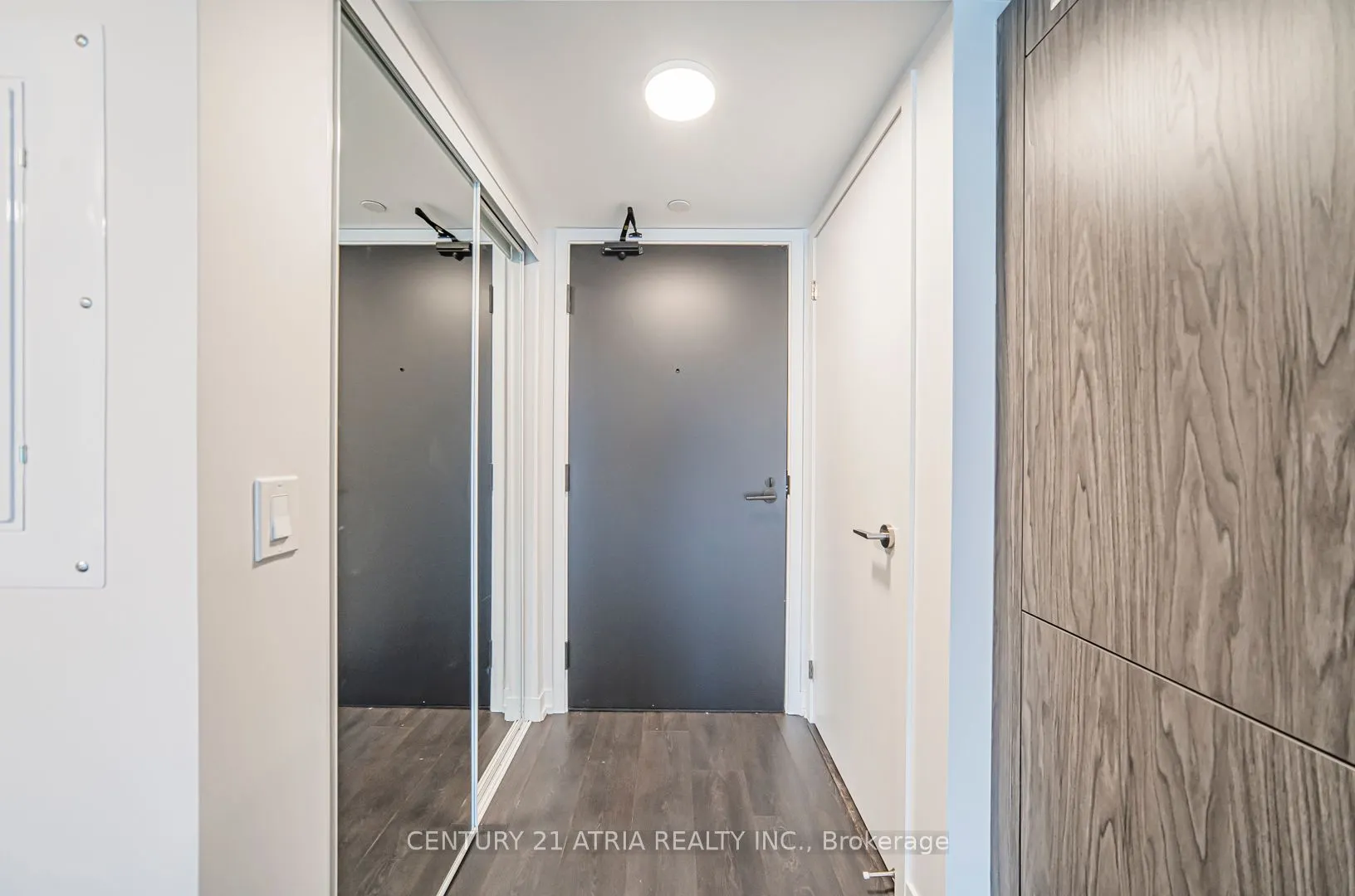 60 Shuter Street, #307