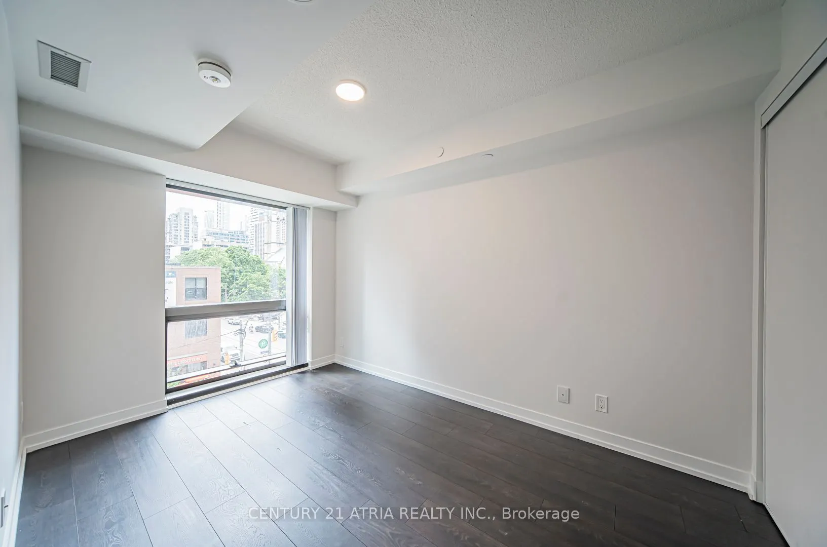 60 Shuter Street, #307