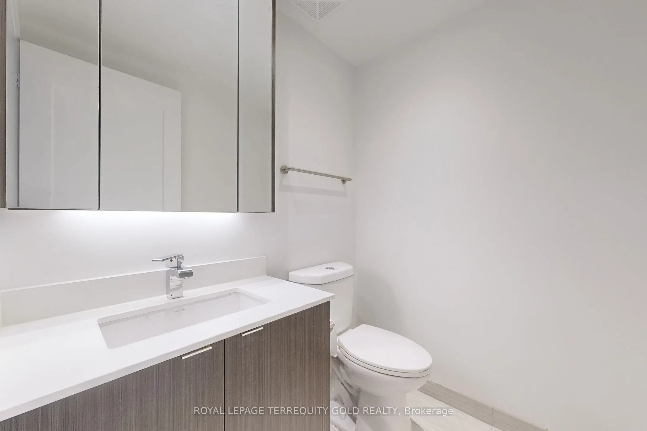 1 Edgewater Drive, #712