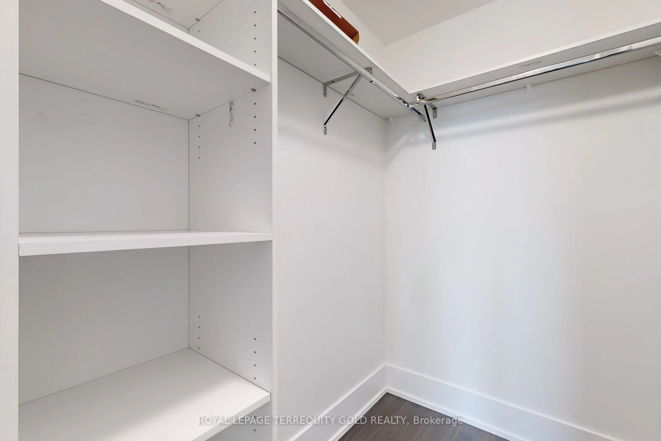 1 Edgewater Drive, #712
