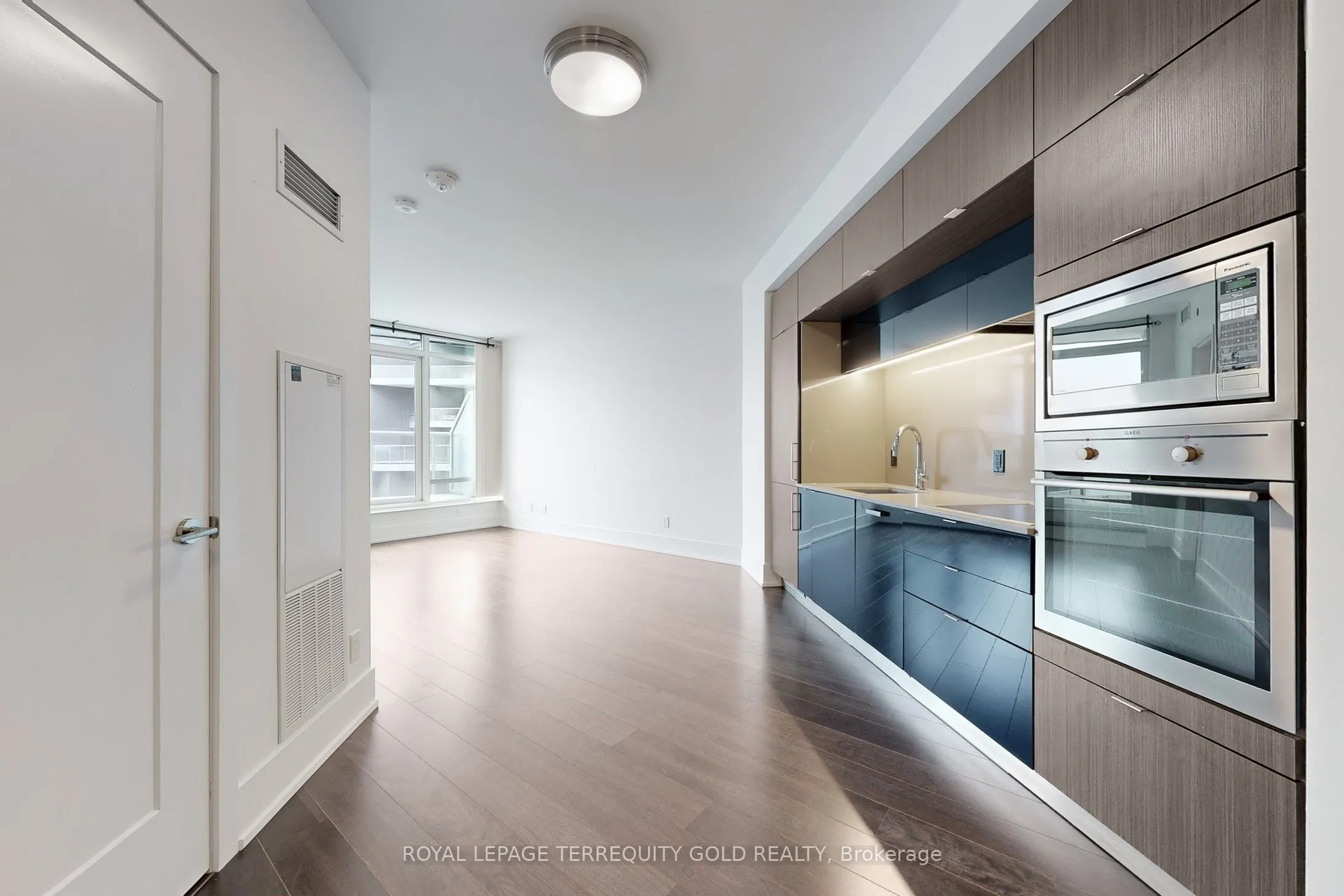 1 Edgewater Drive, #712