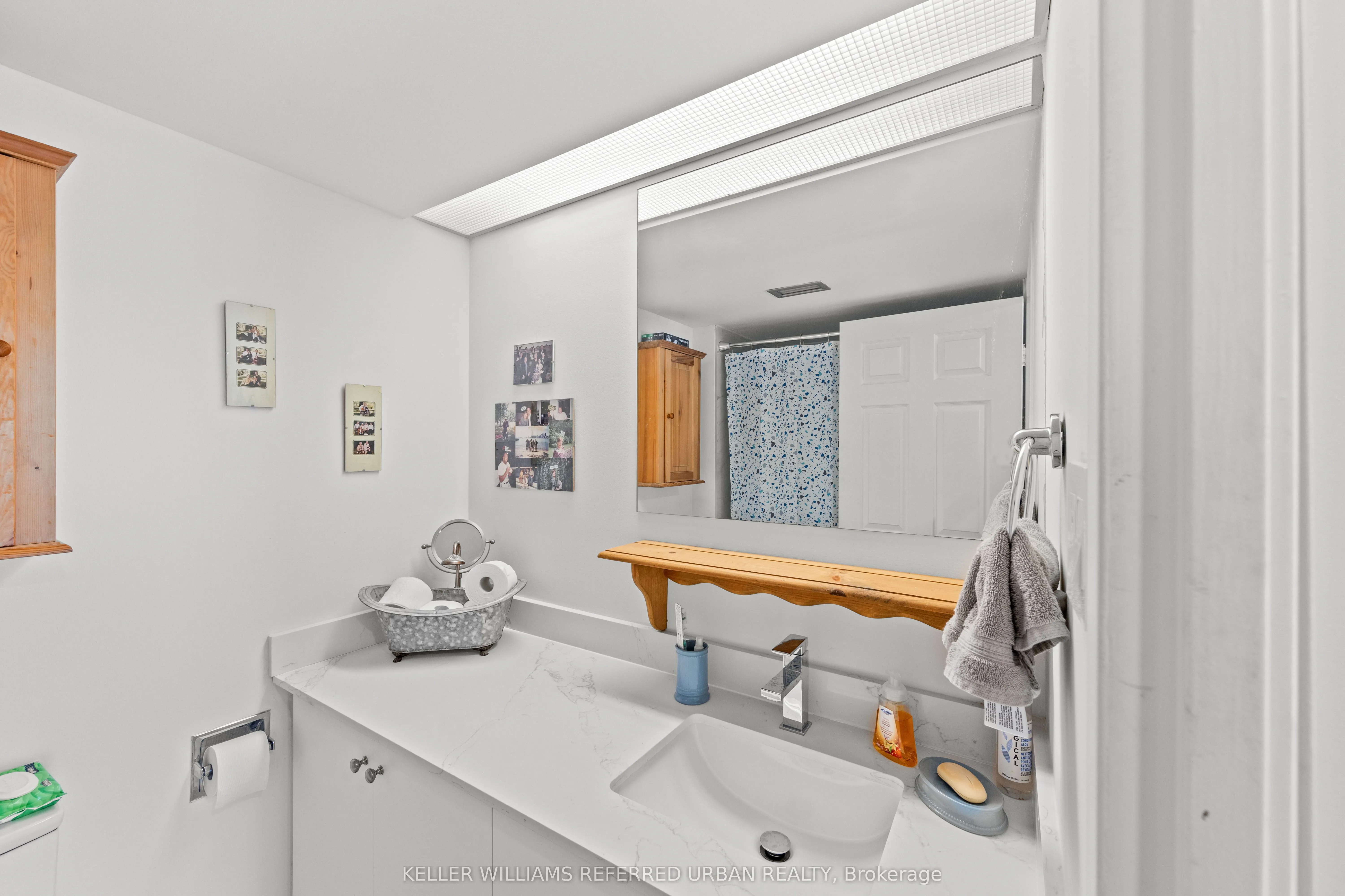 705 King Street W, #413