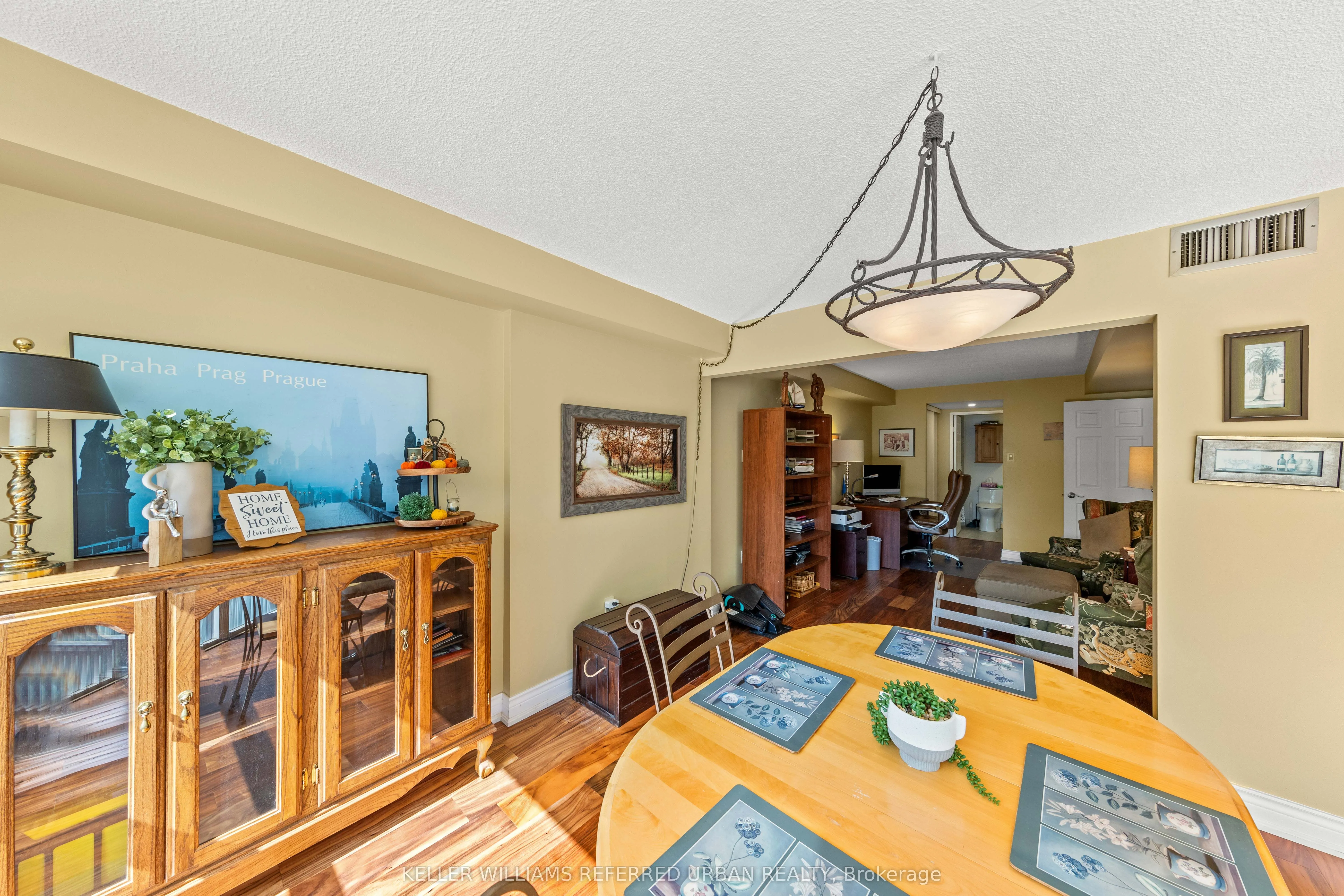 705 King Street W, #413