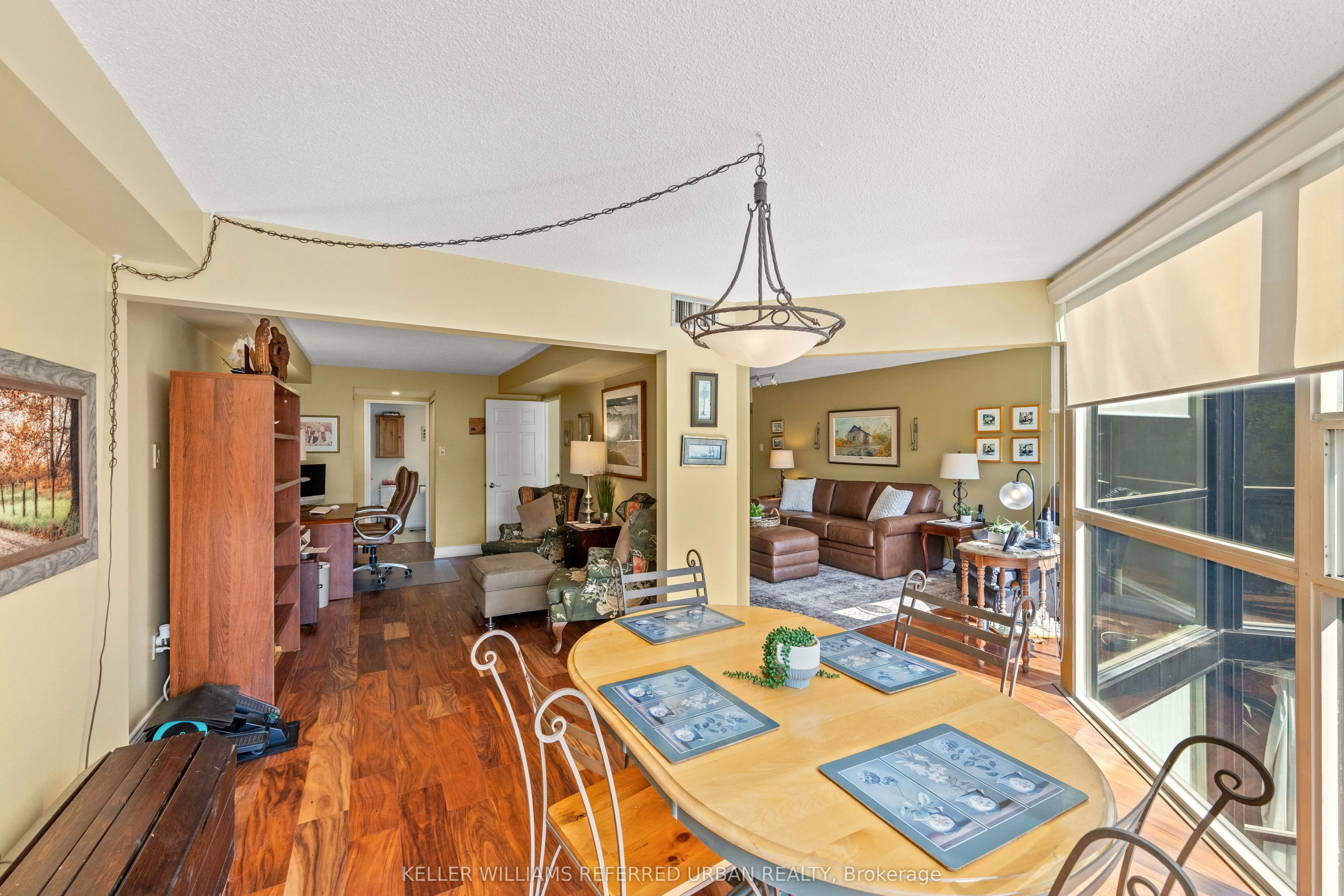 705 King Street W, #413