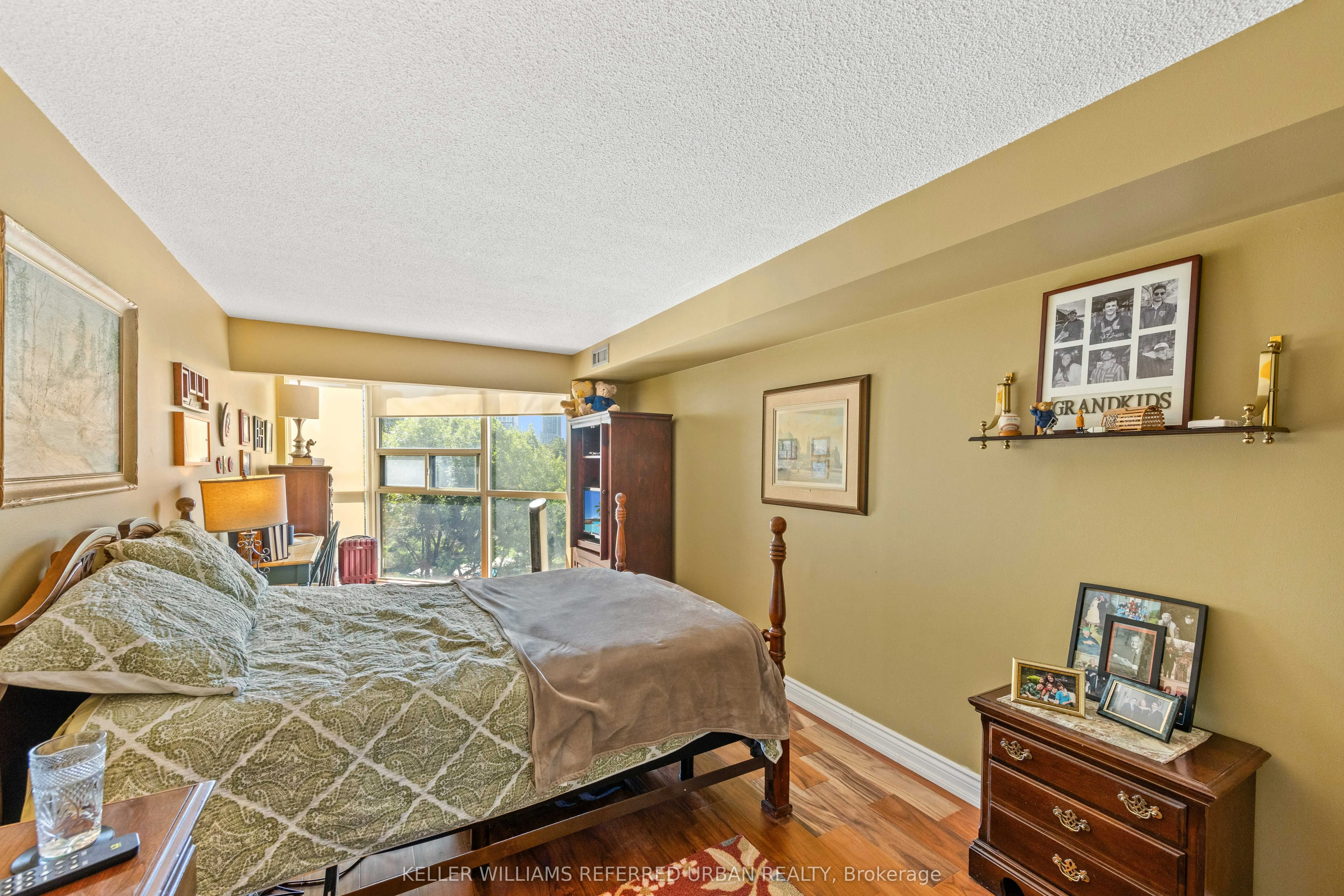 705 King Street W, #413