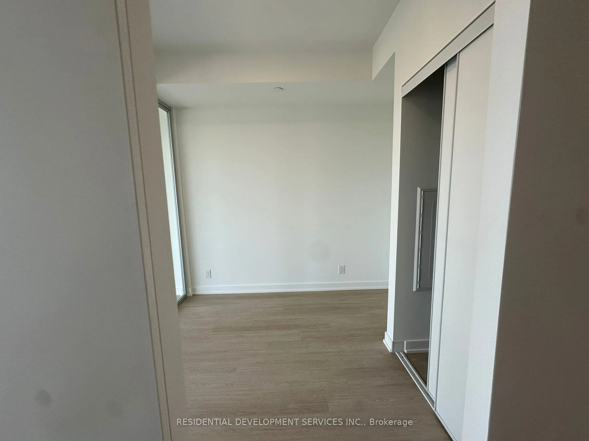 699 Sheppard Avenue E, #519