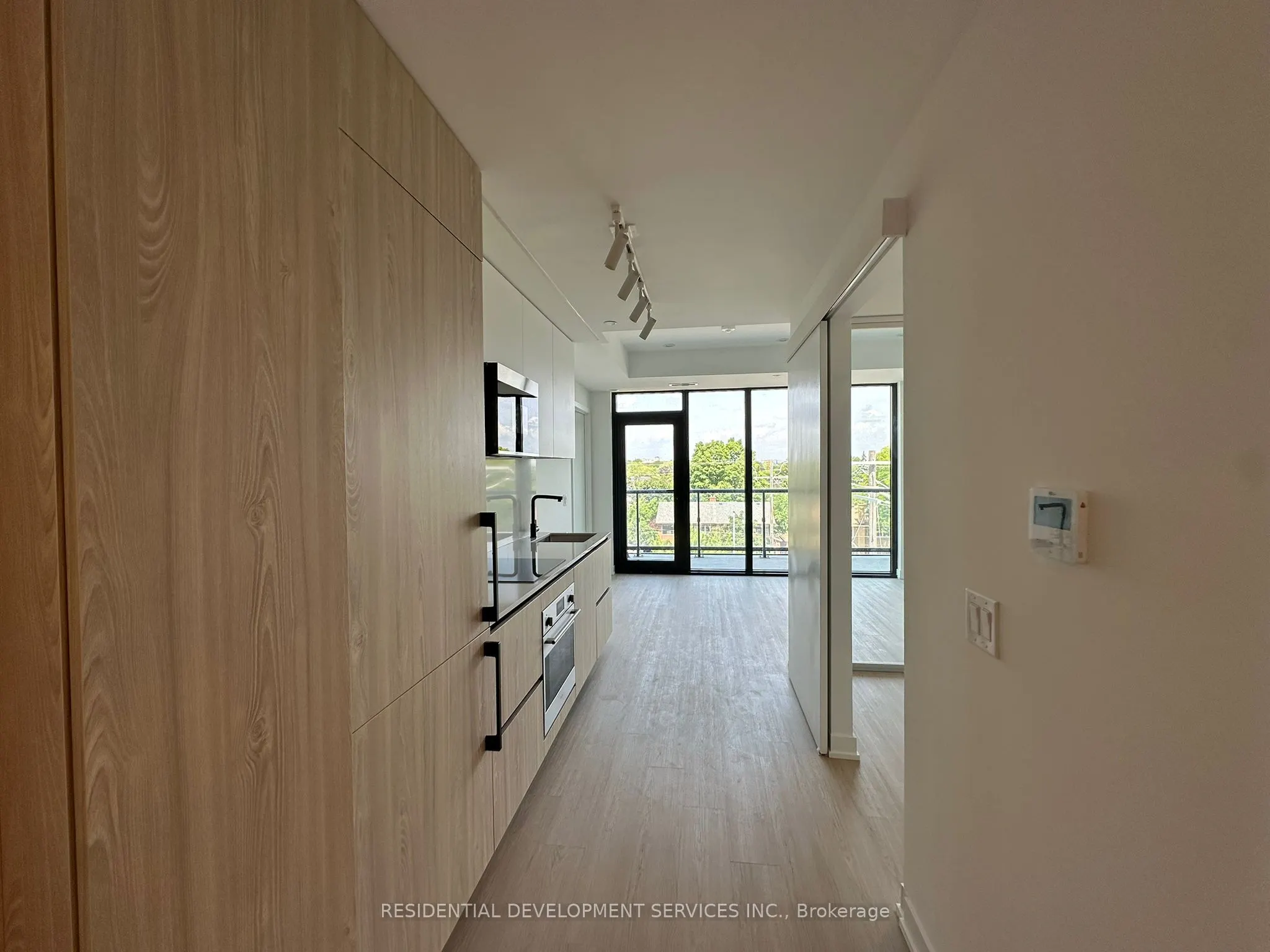 699 Sheppard Avenue E, #519