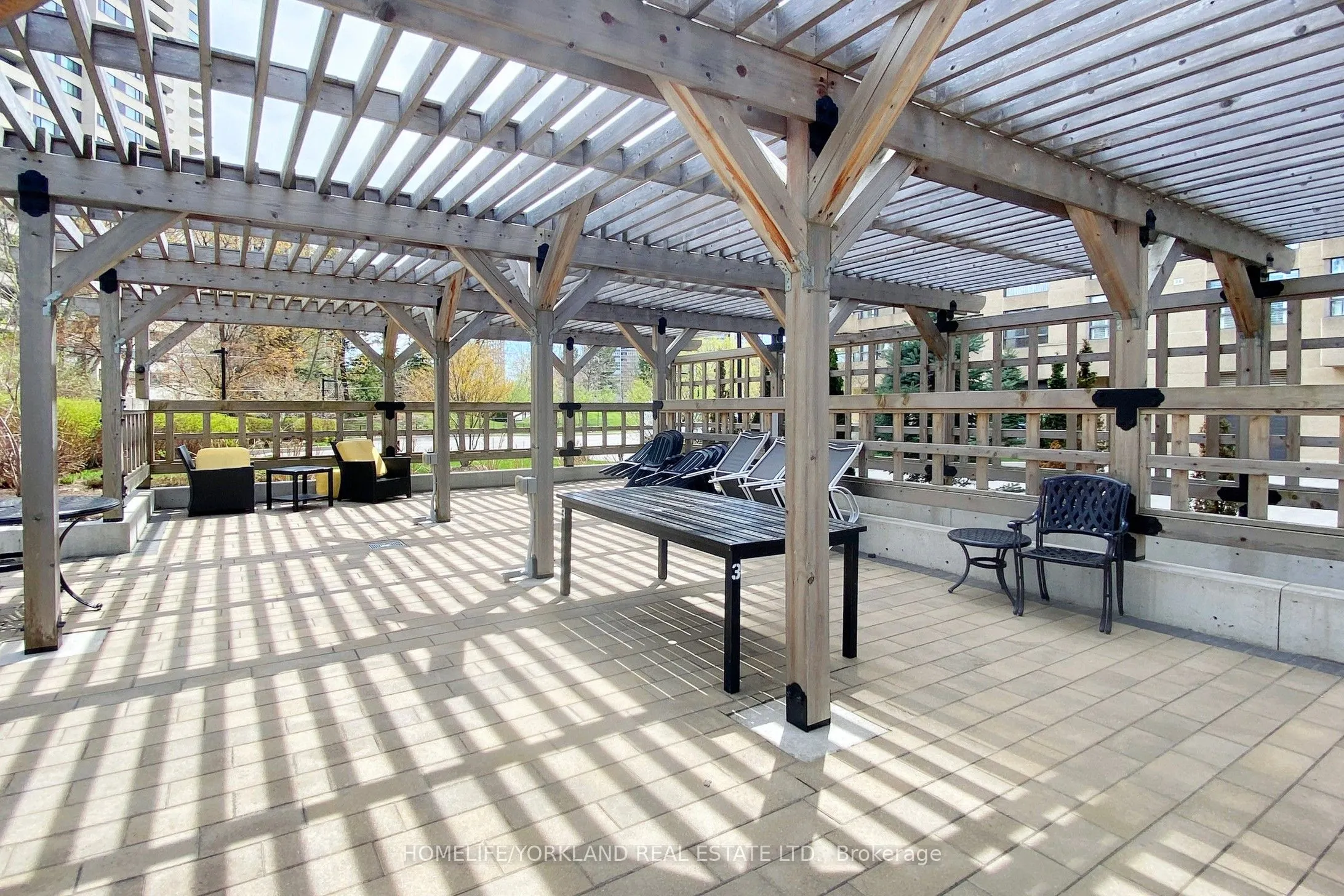 1 Concorde Place, #405