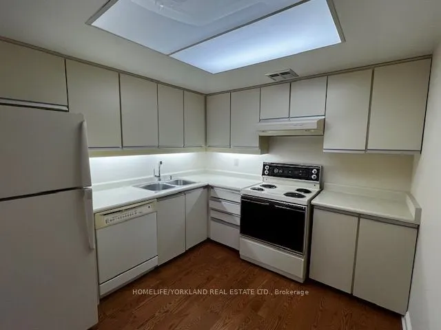 1 Concorde Place, #405