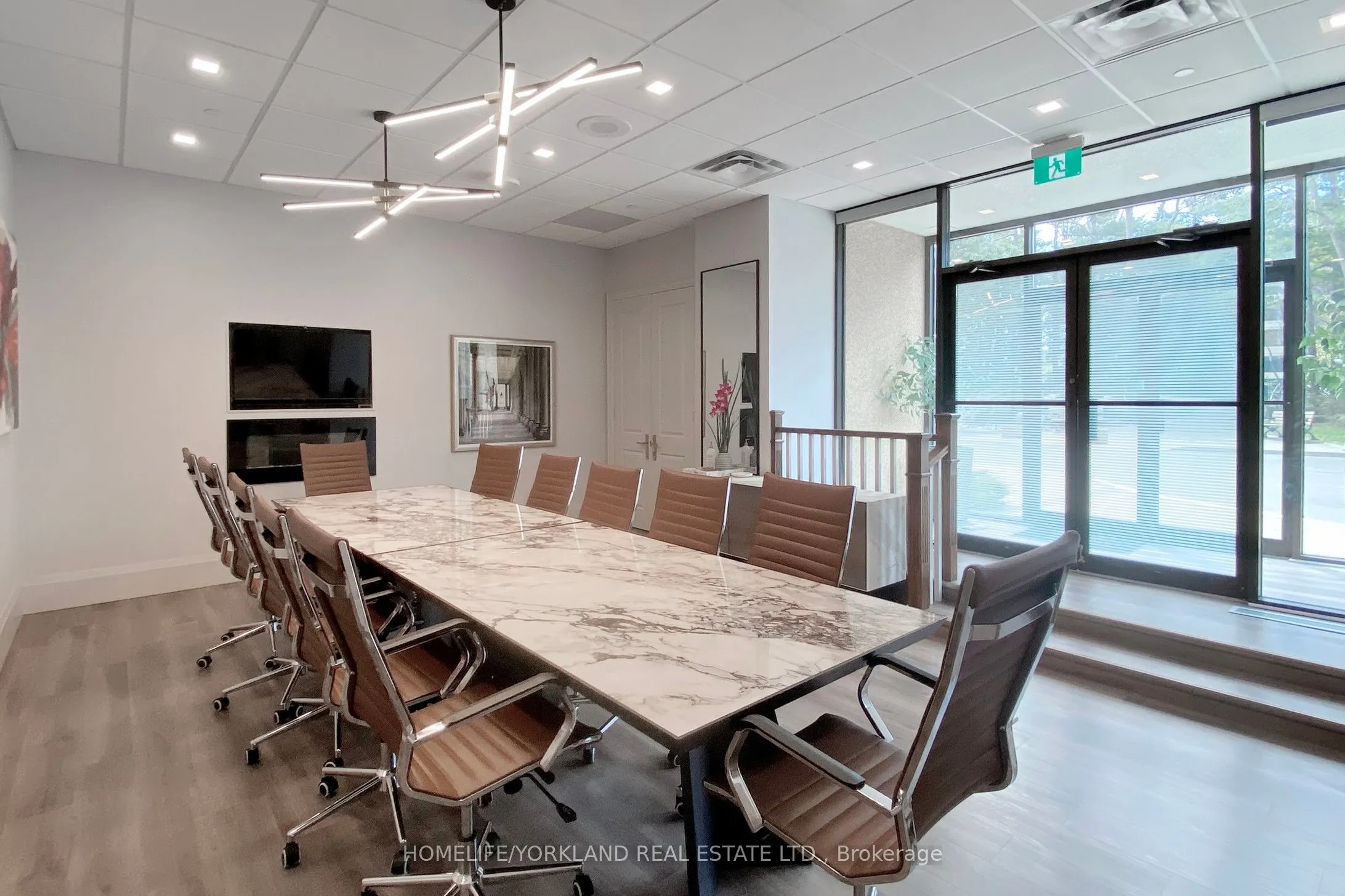 1 Concorde Place, #405