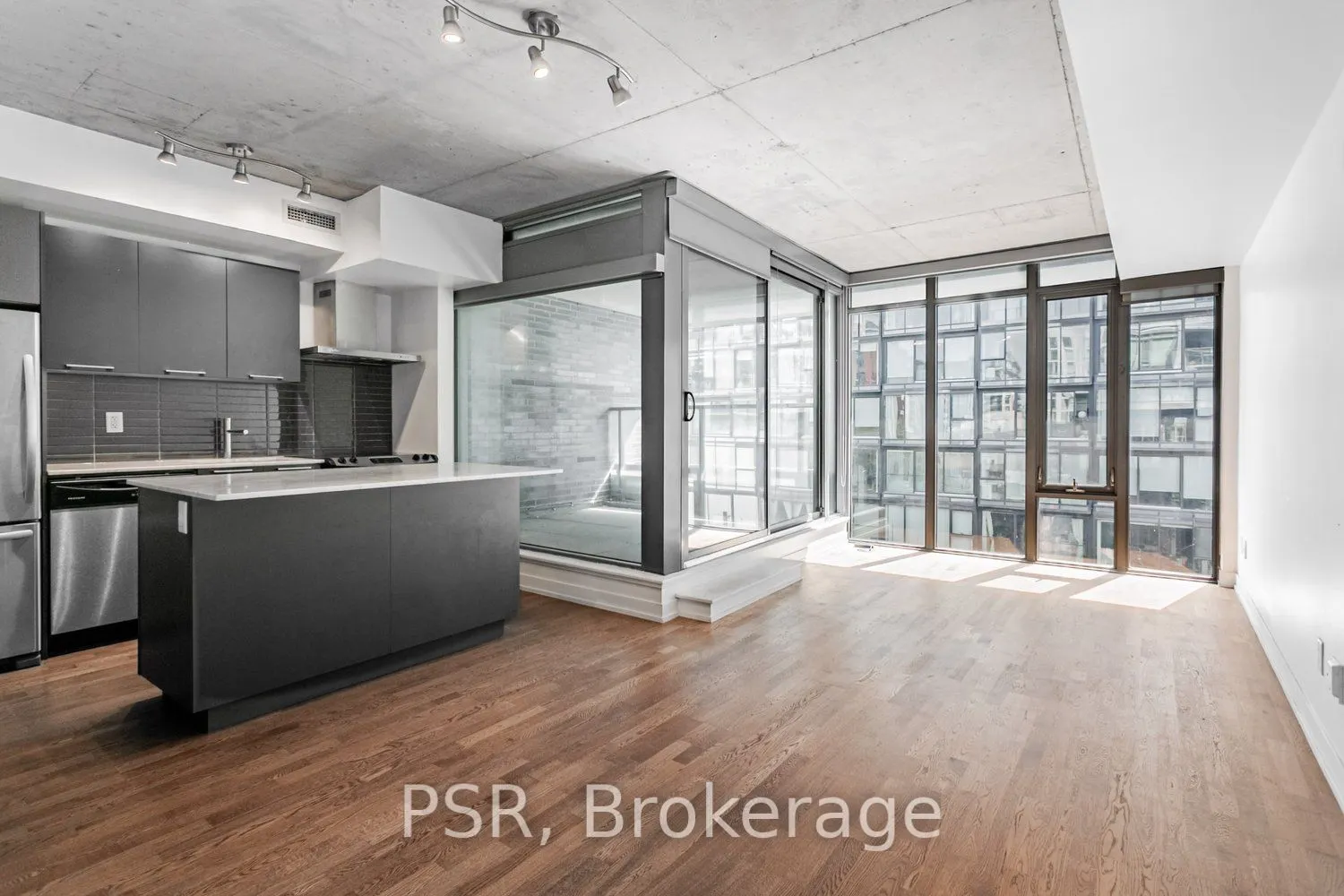 650 King Street W, #710