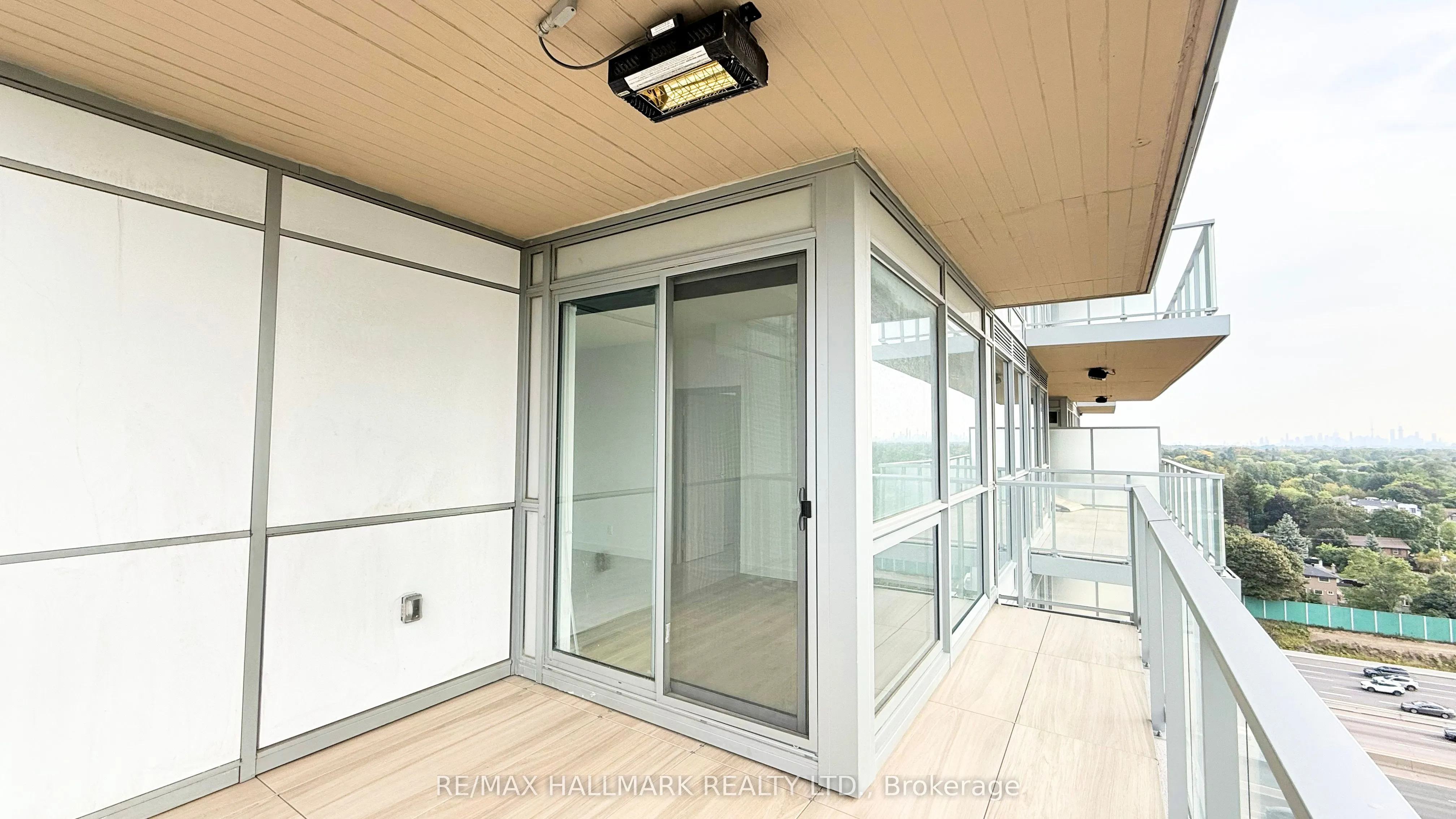 27 McMahon Drive, #1609