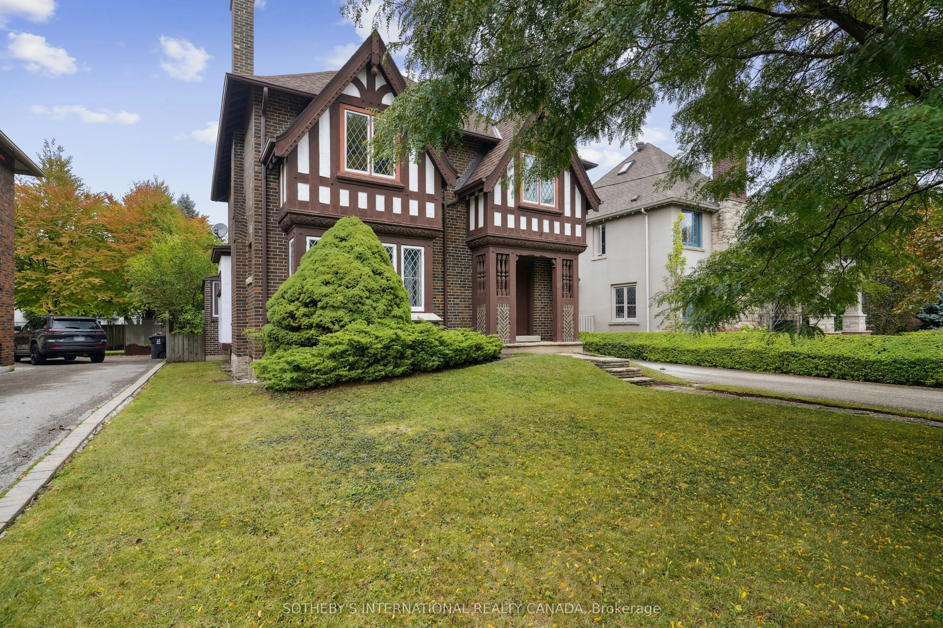 258 Lytton Boulevard