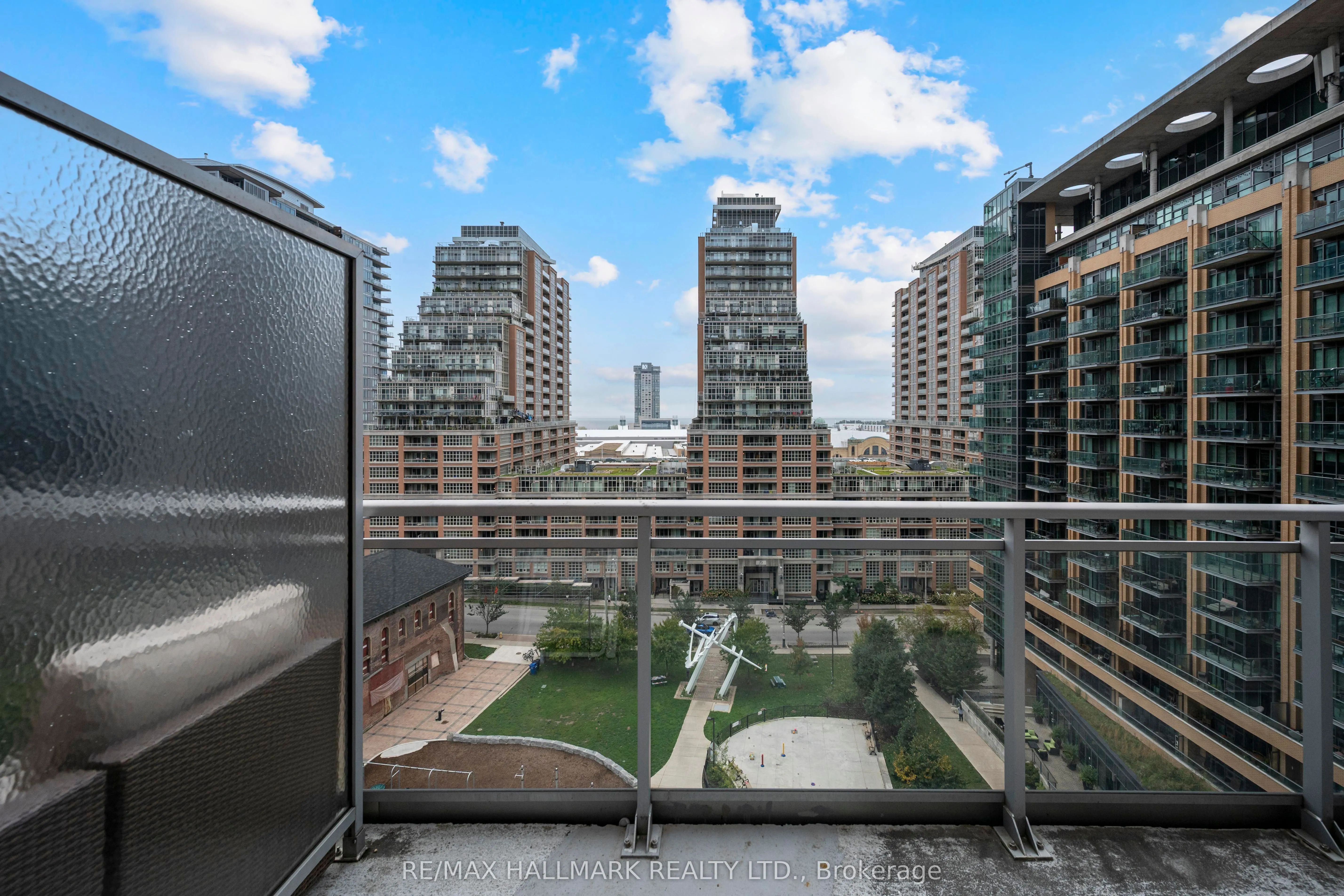 50 Lynn Williams Street, #906