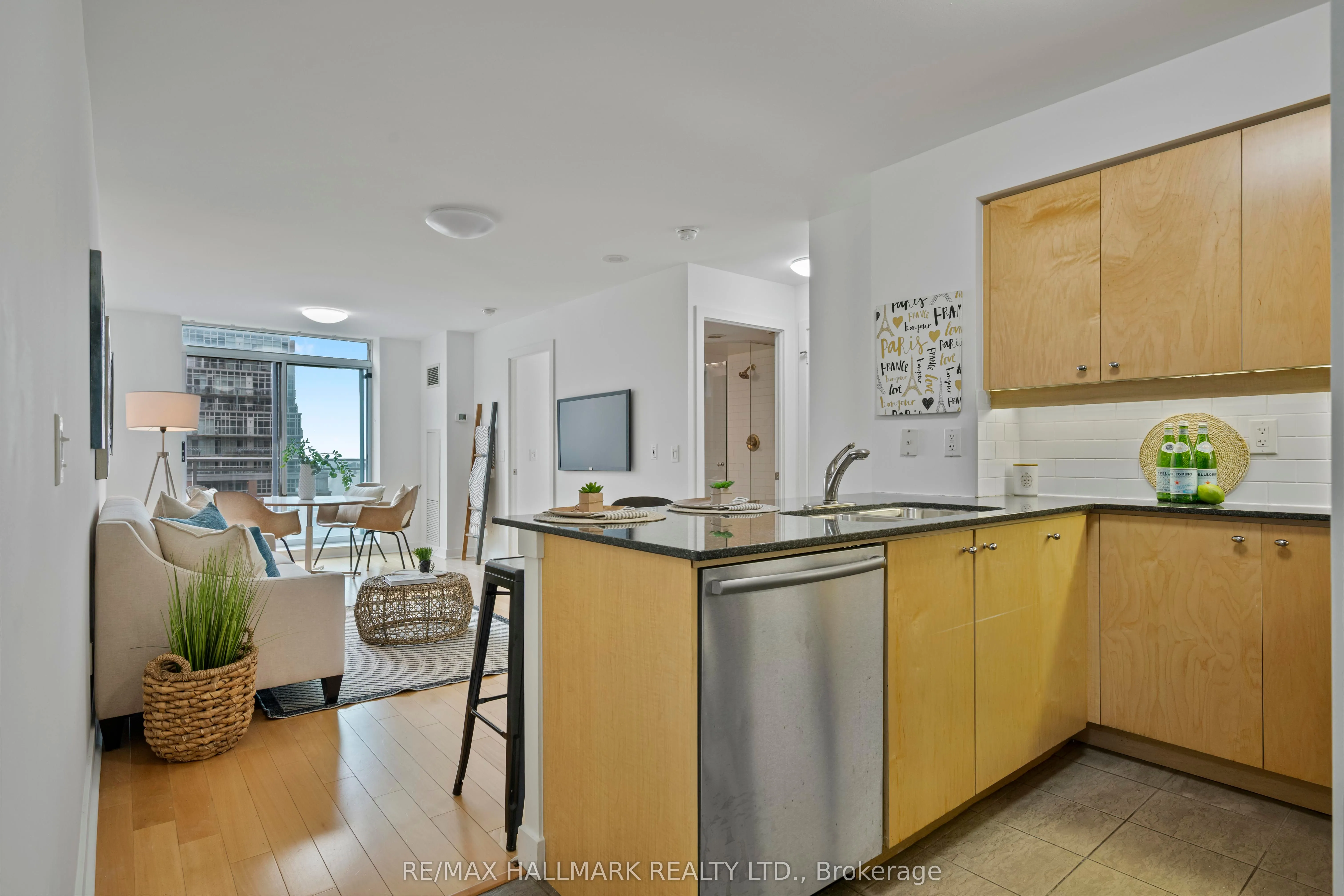 50 Lynn Williams Street, #906