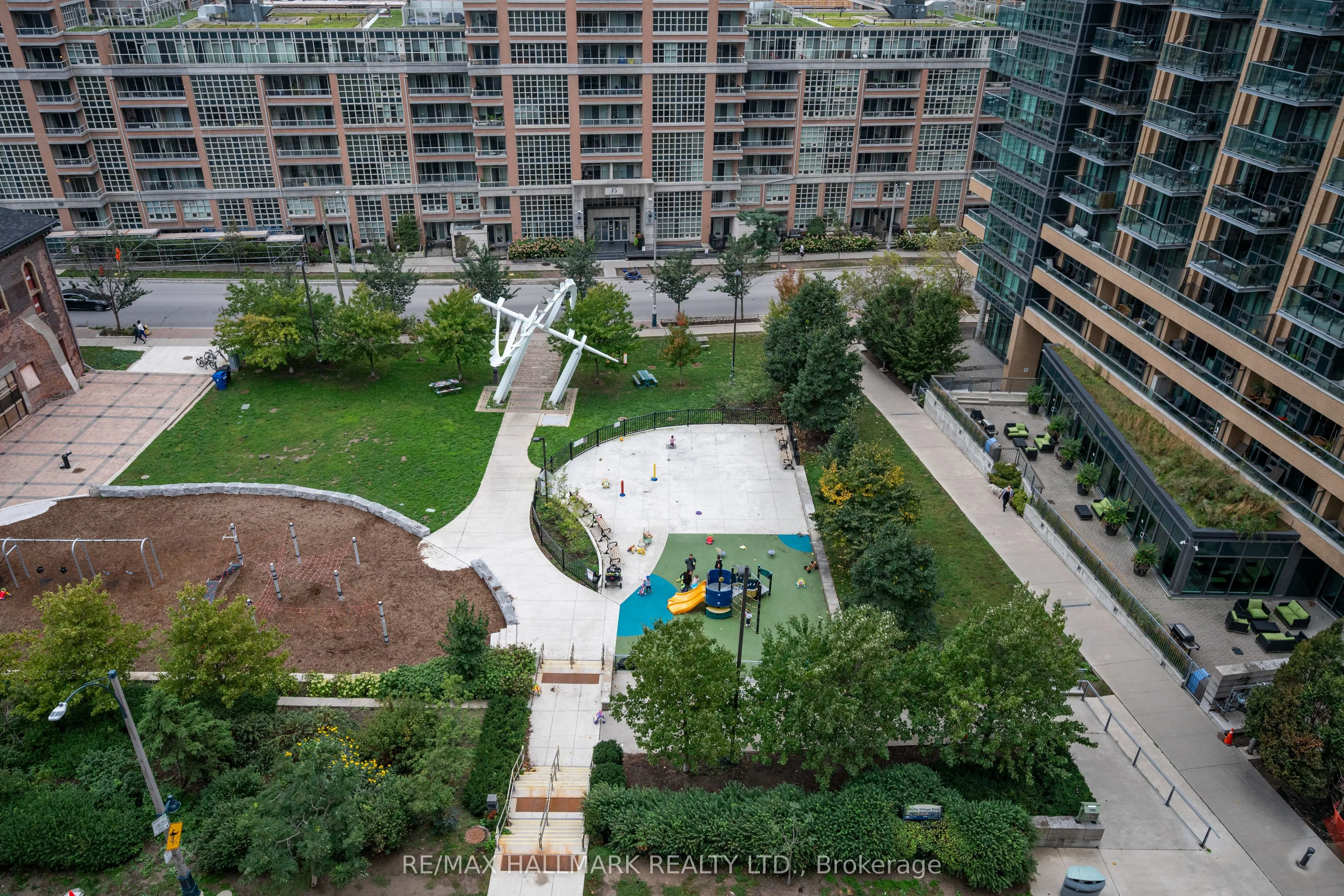 50 Lynn Williams Street, #906