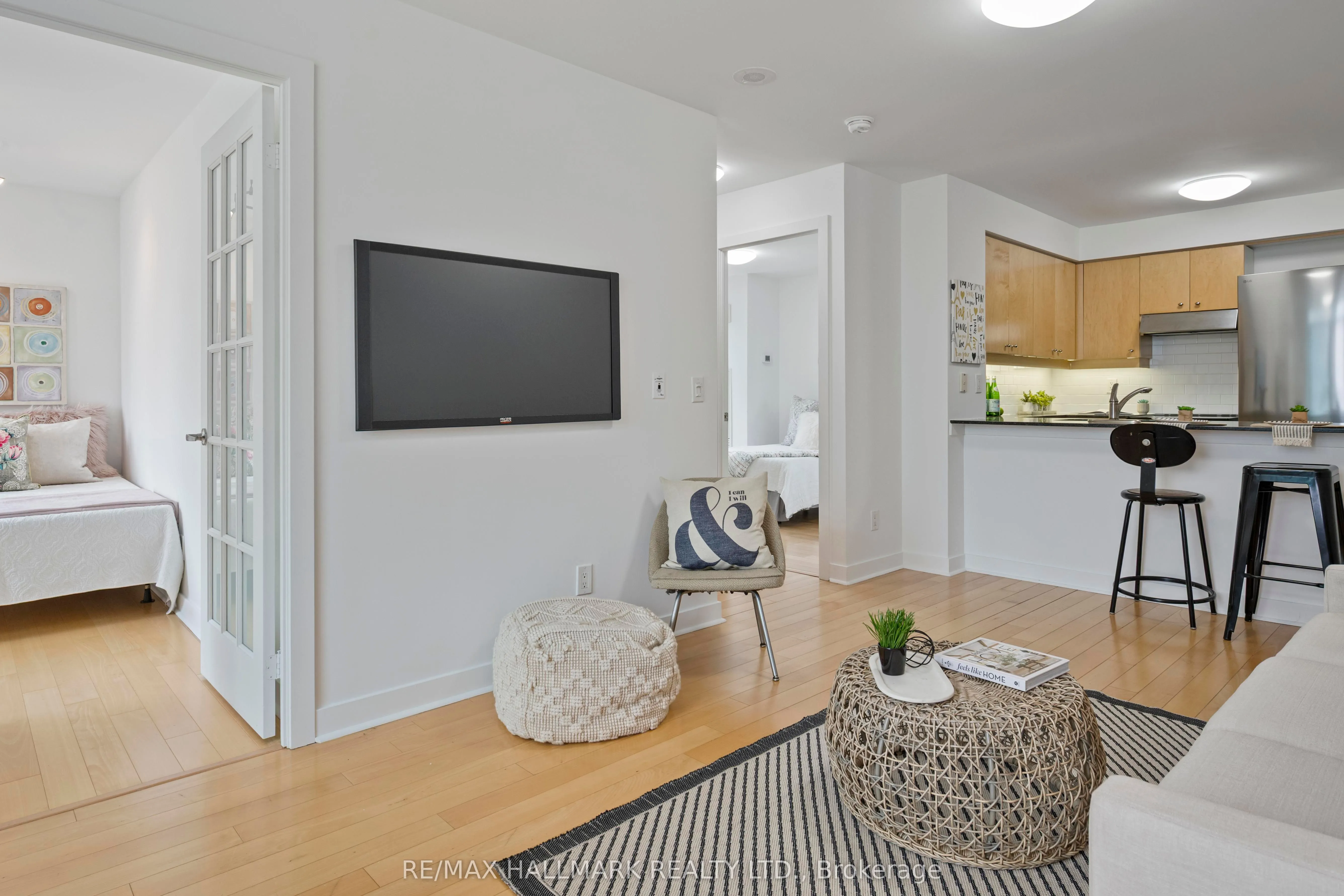 50 Lynn Williams Street, #906