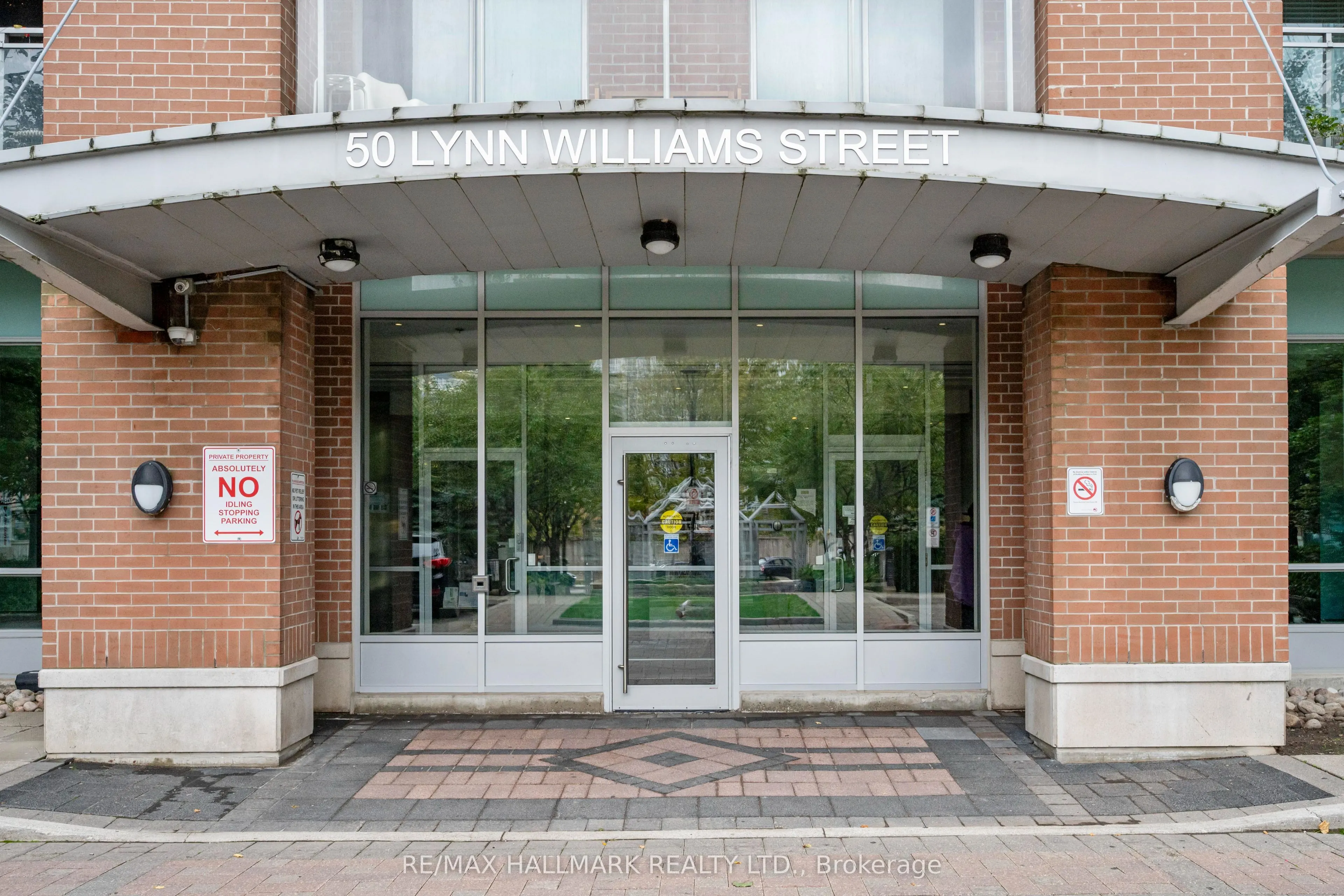 50 Lynn Williams Street, #906