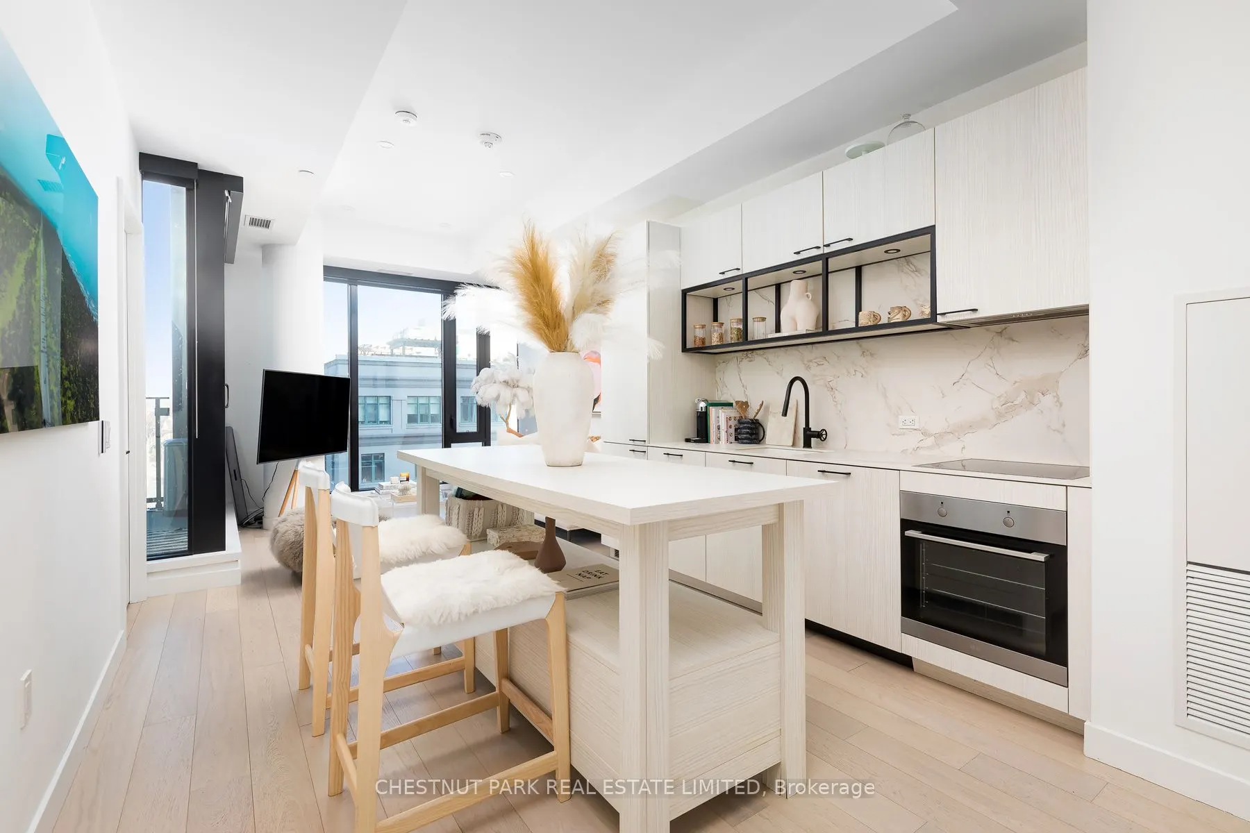 505 Richmond Street W, #414