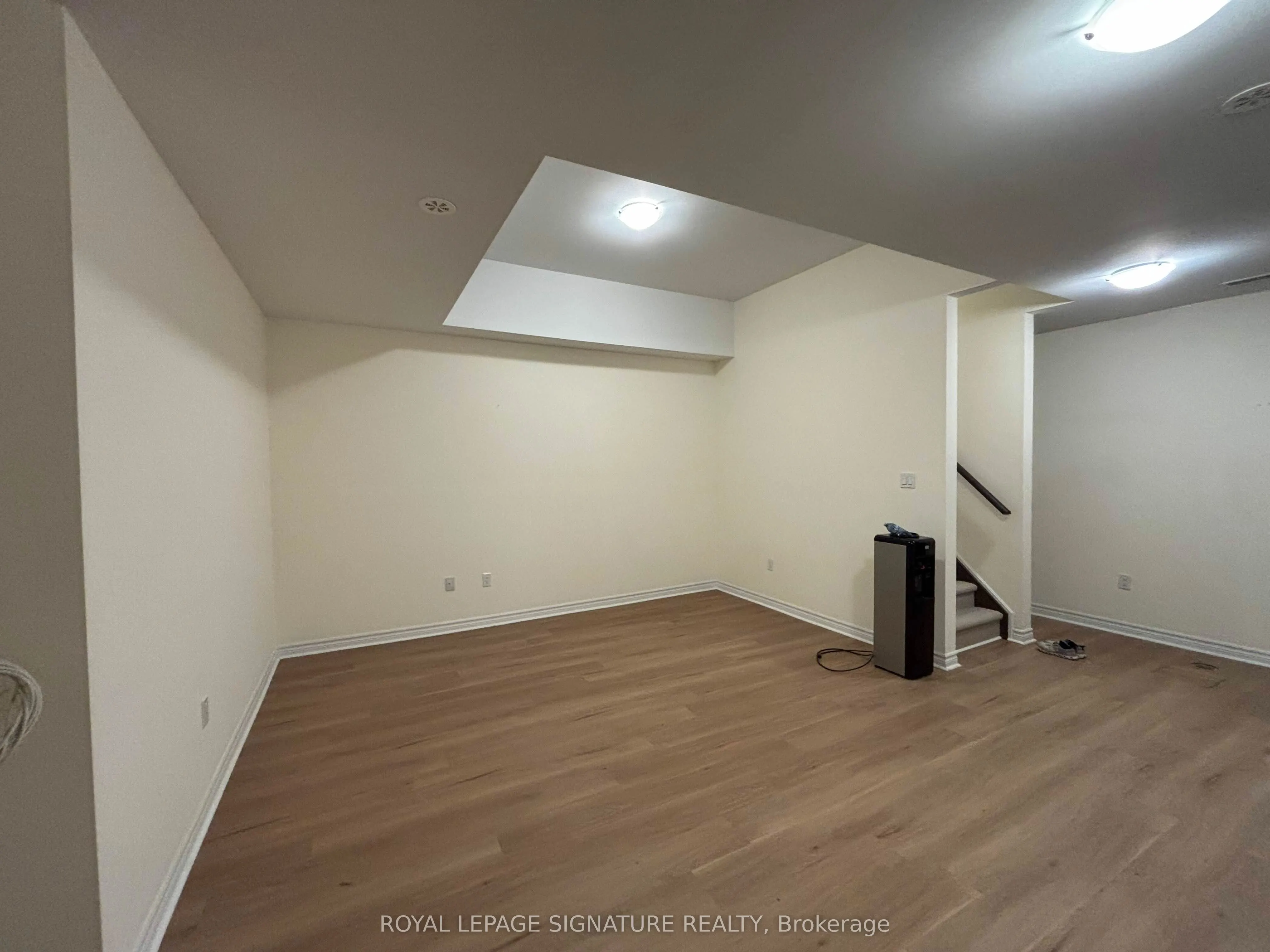 1B Clintwood Gate