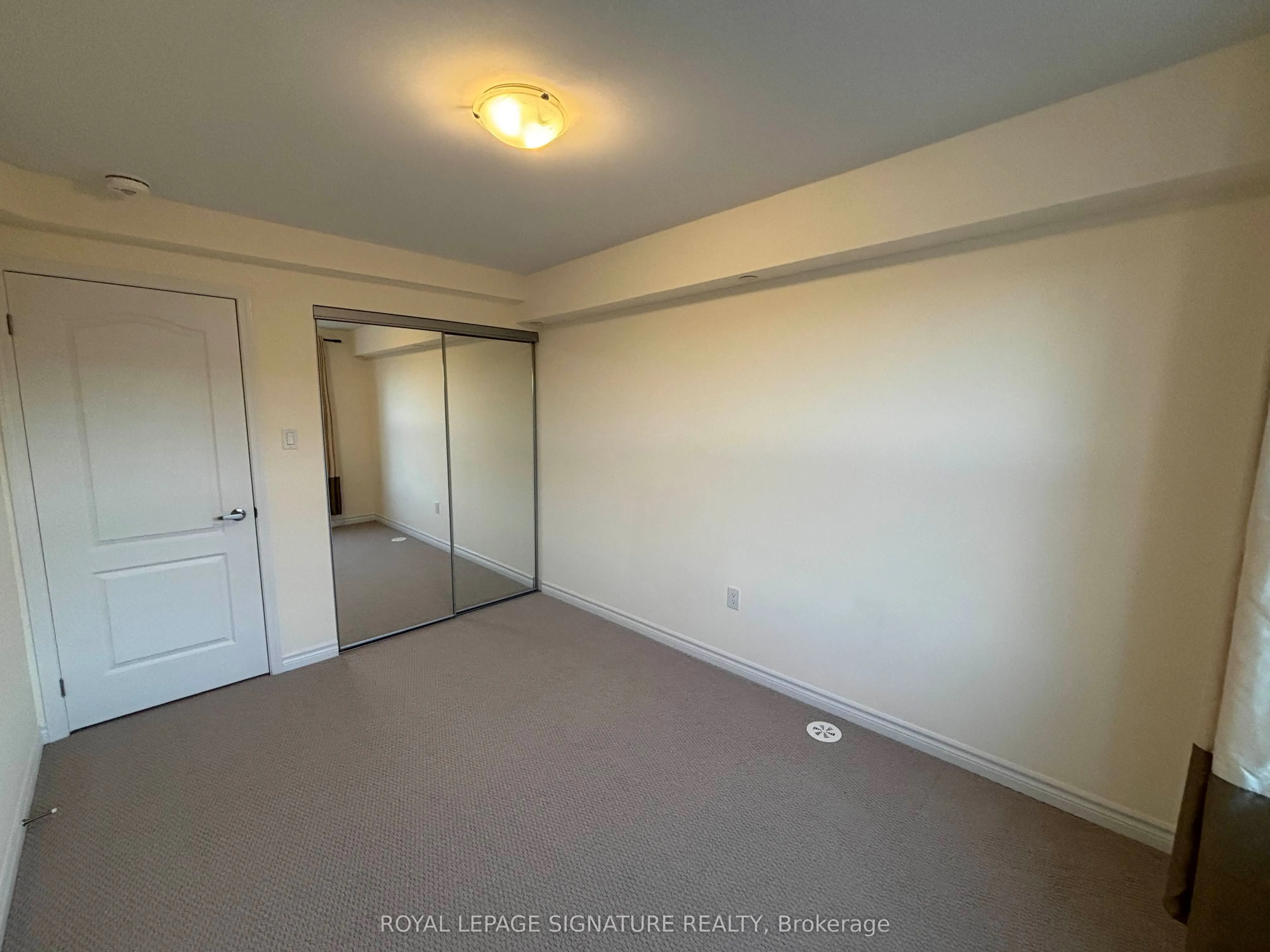 1B Clintwood Gate