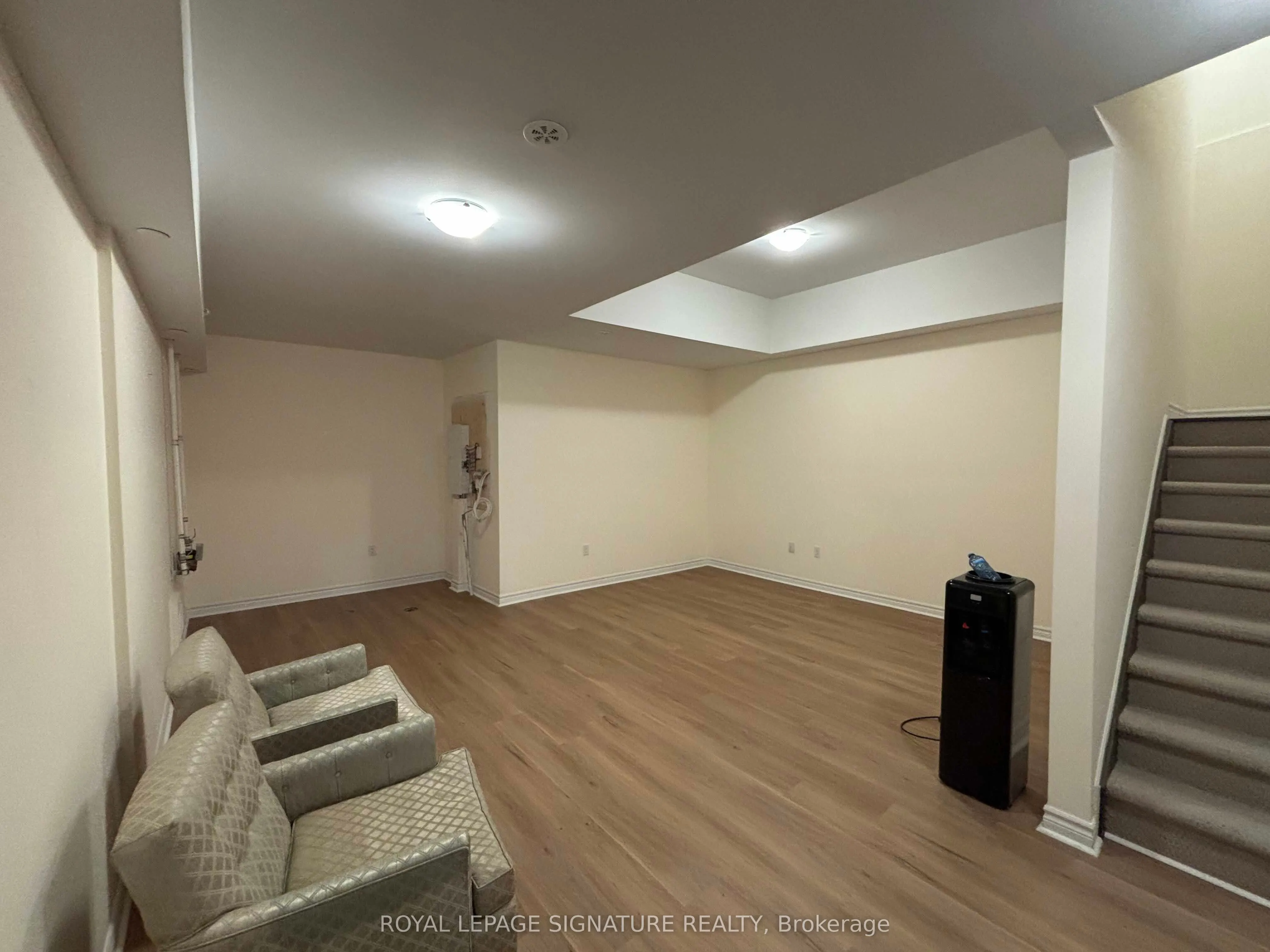 1B Clintwood Gate