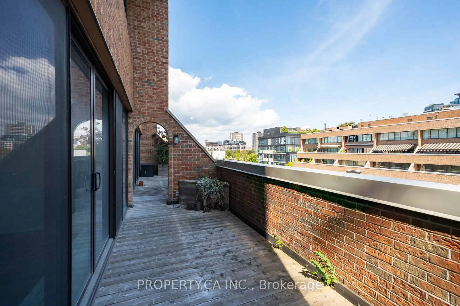 55a Avenue Road, #606