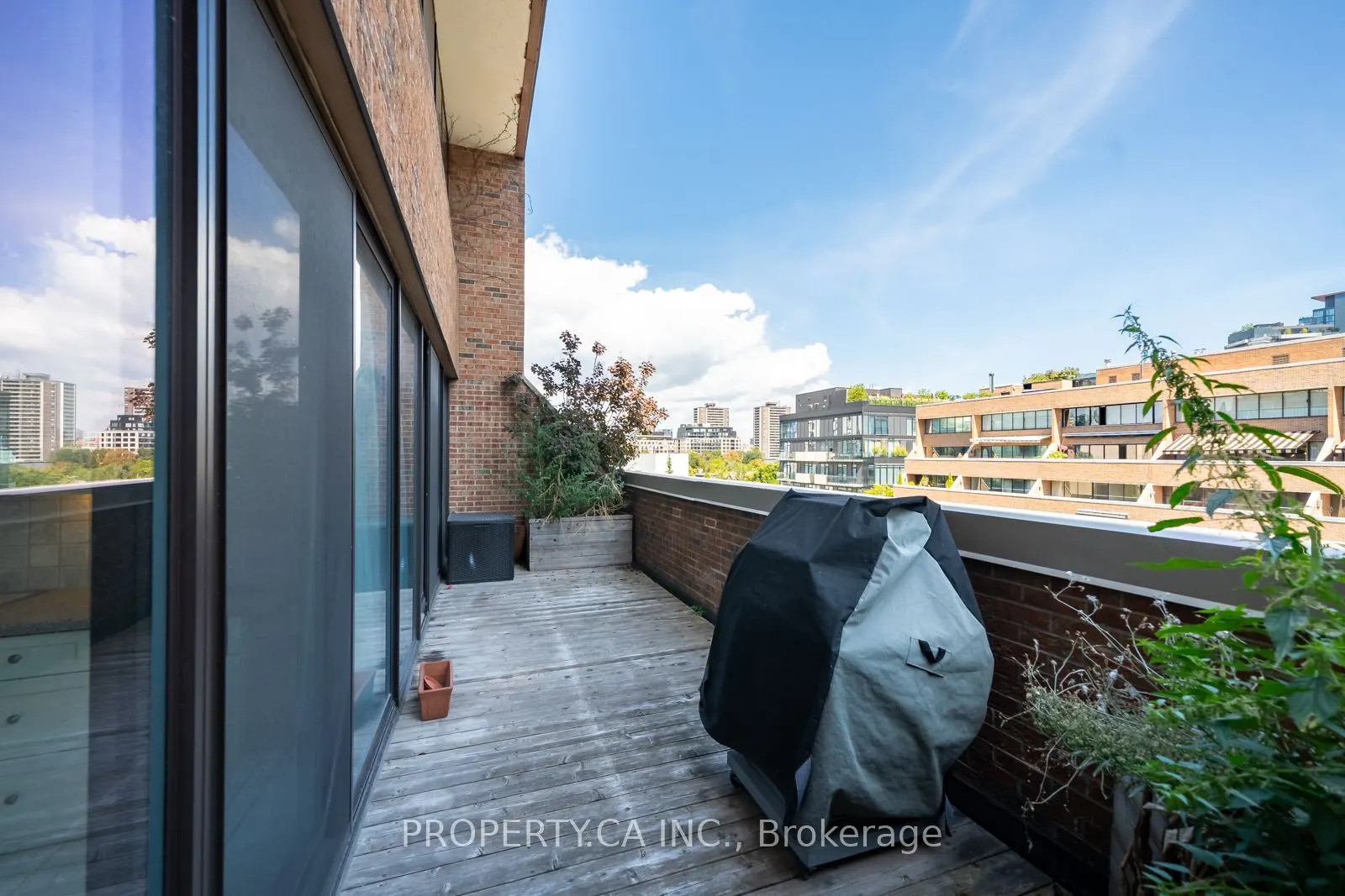 55a Avenue Road, #606