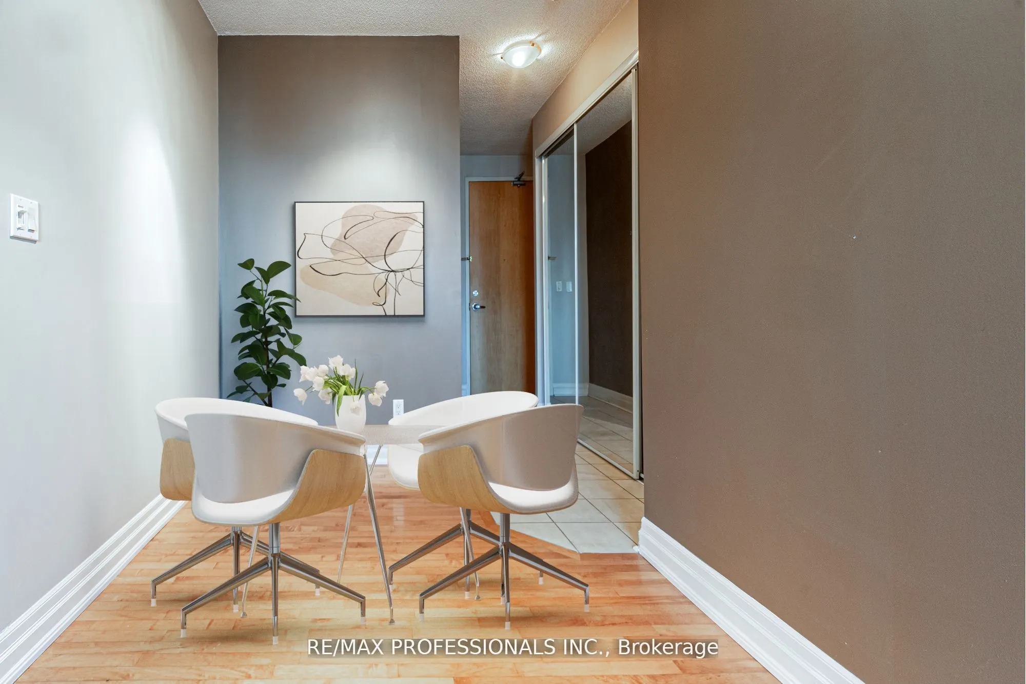 70 Alexander Street, #1007