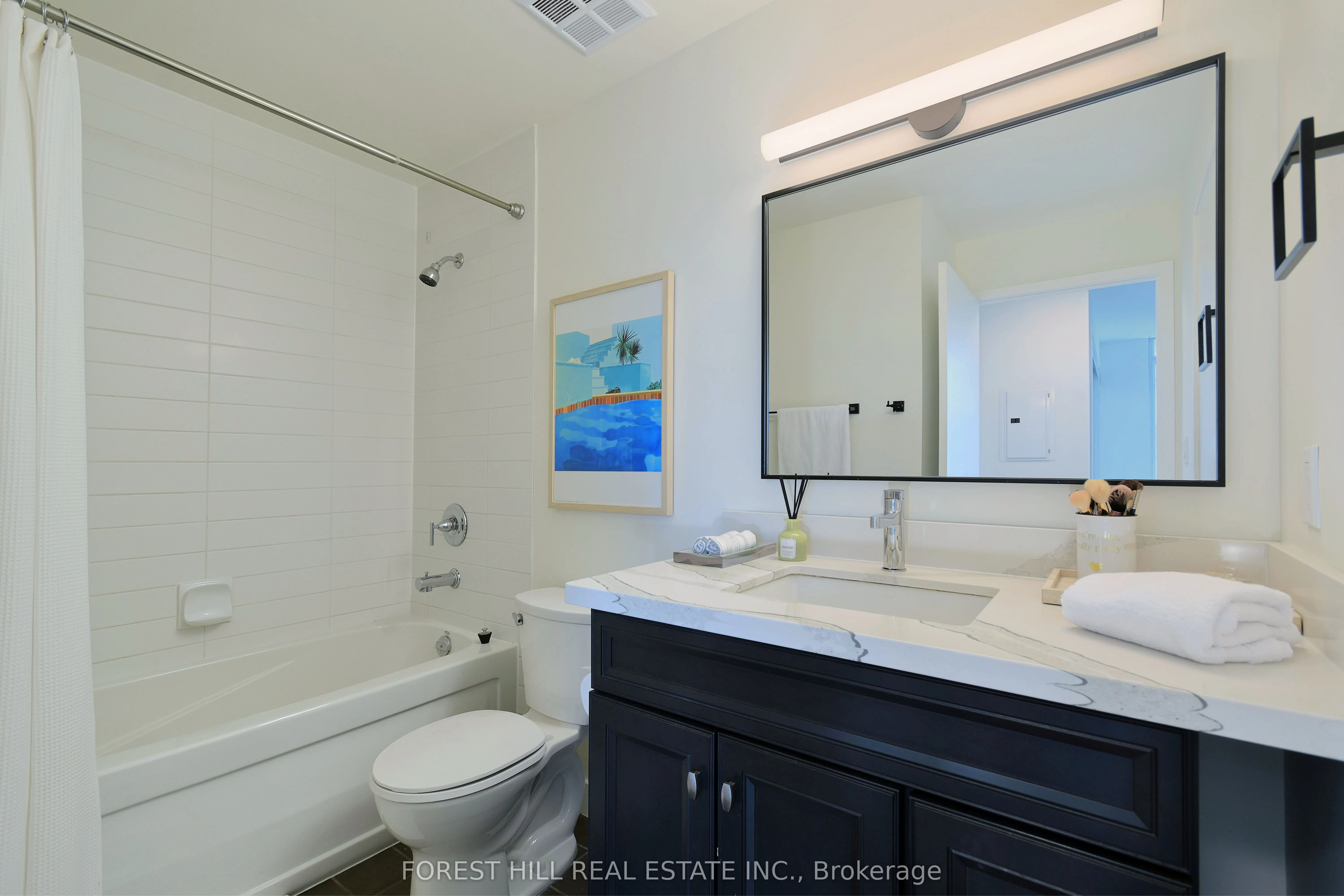 4K Spadina Avenue, #218