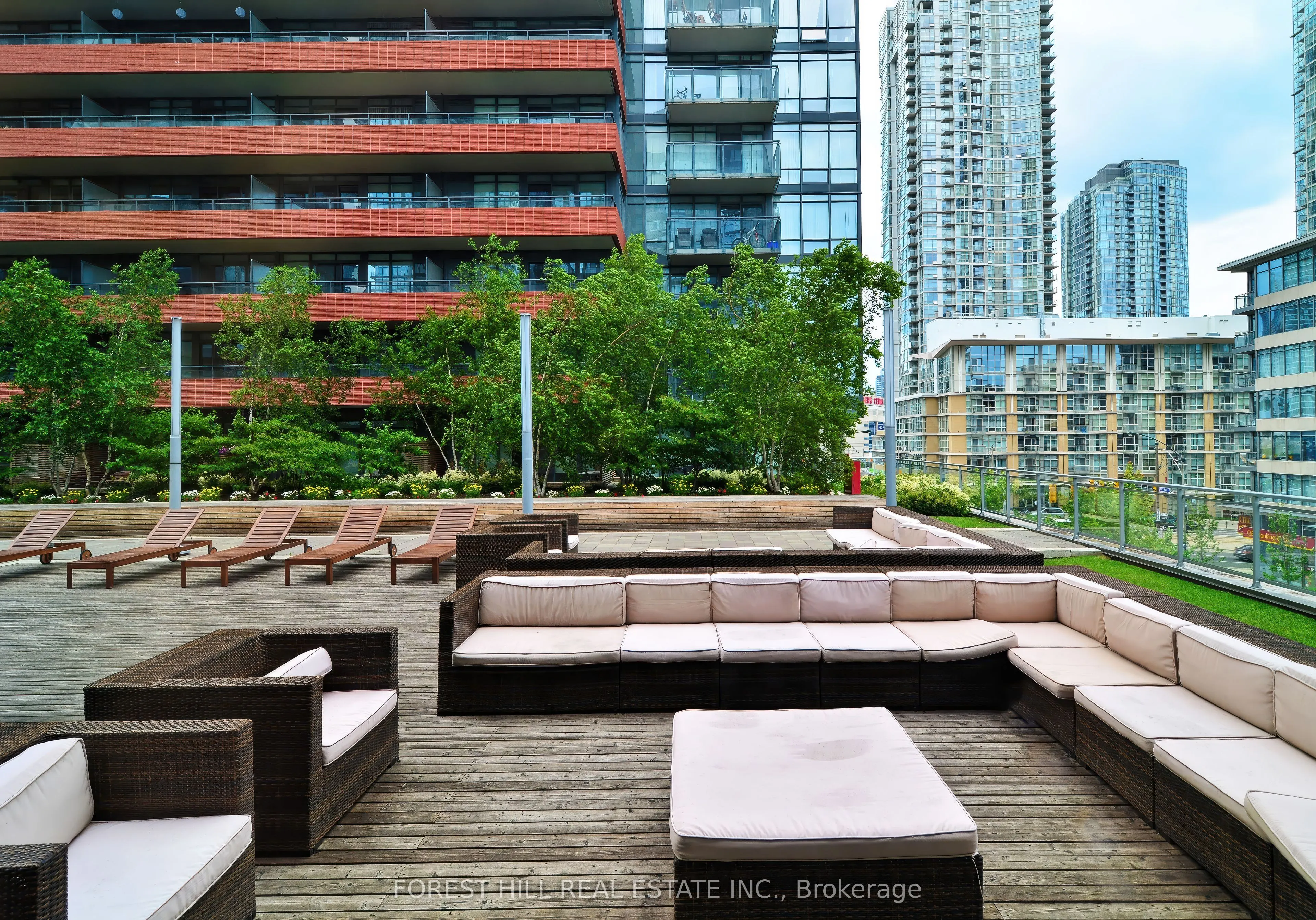 4K Spadina Avenue, #218