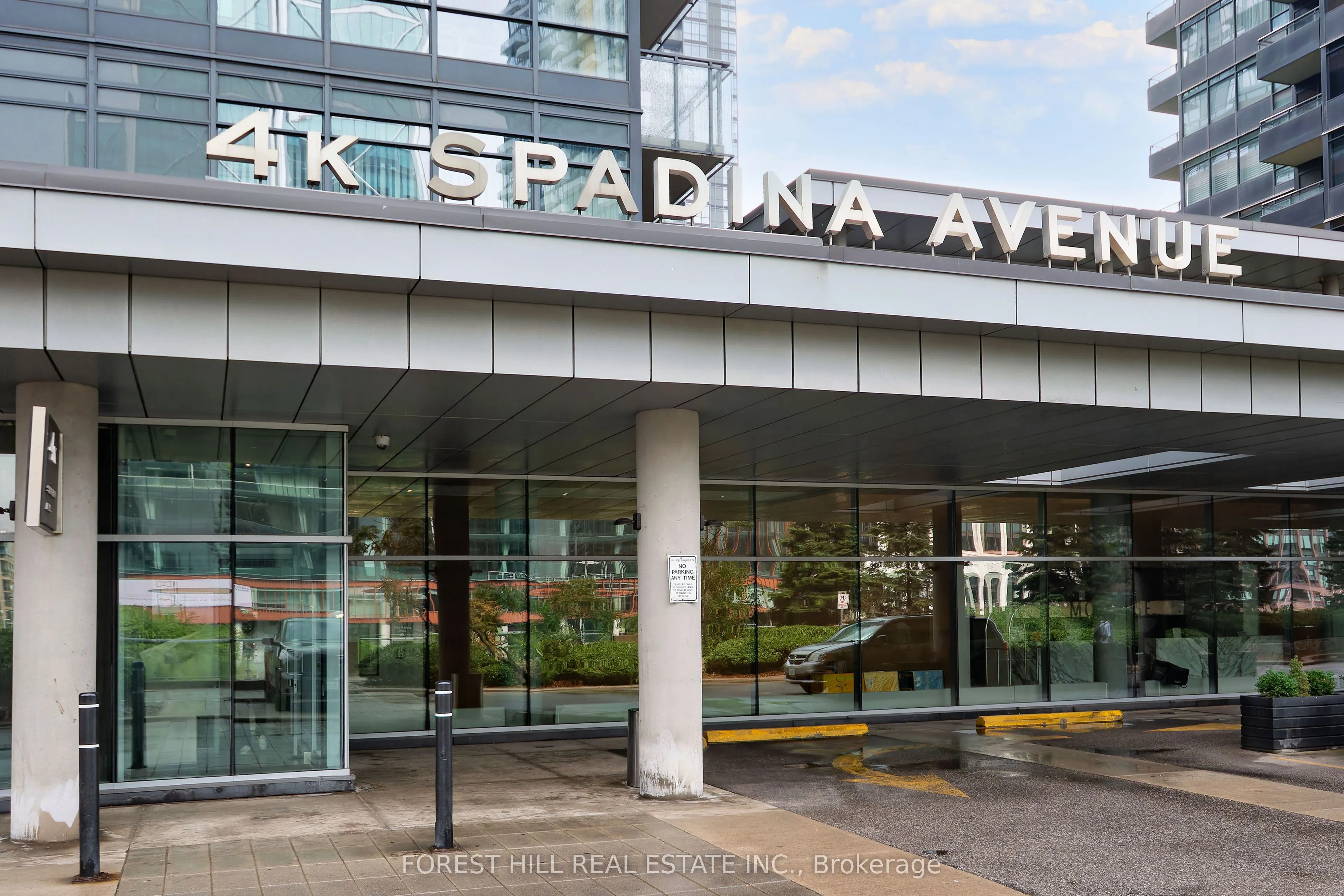 4K Spadina Avenue, #218
