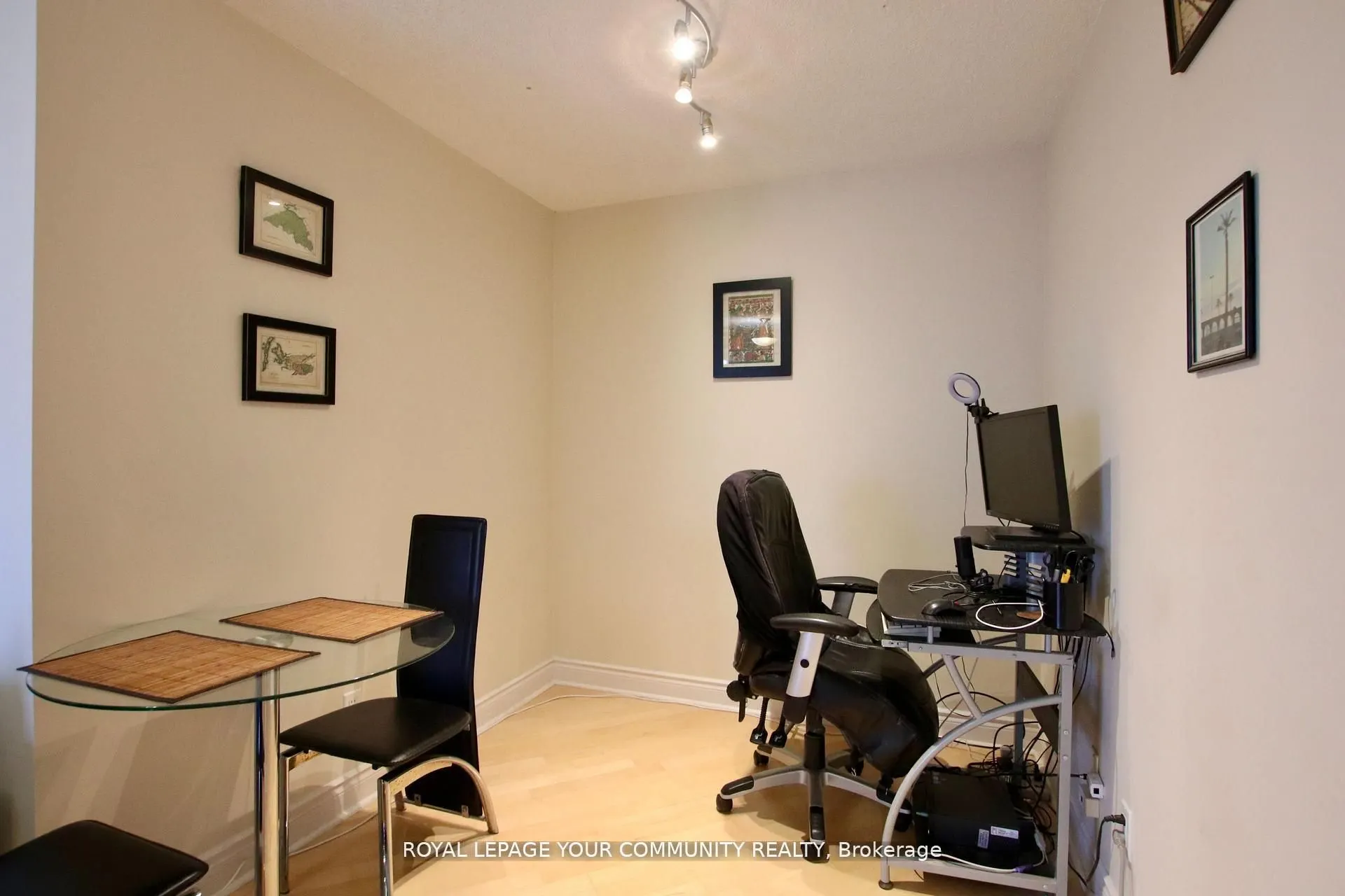 15 Northtown Way, #1629
