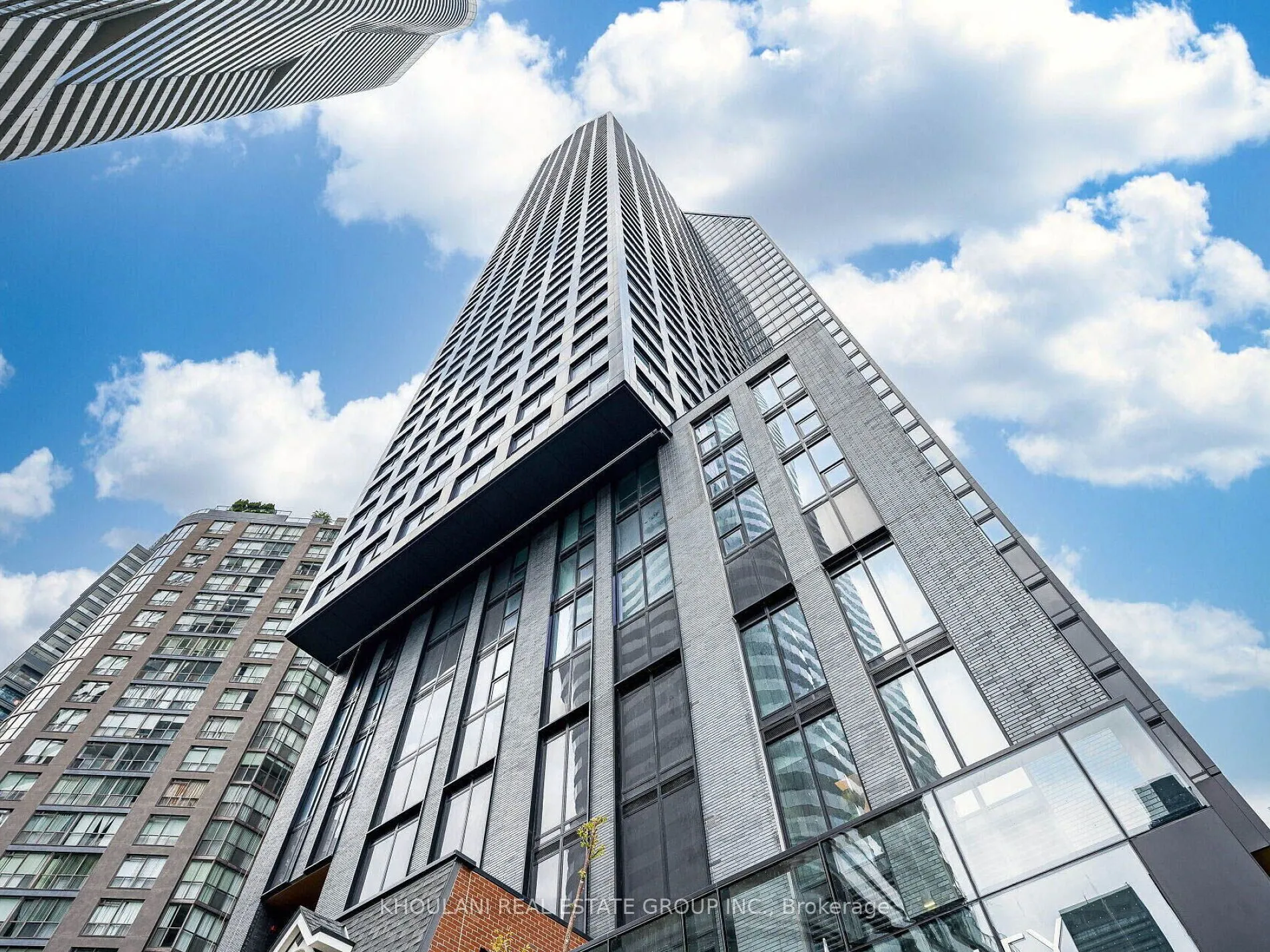 8 Wellesley Street W, #LPH03