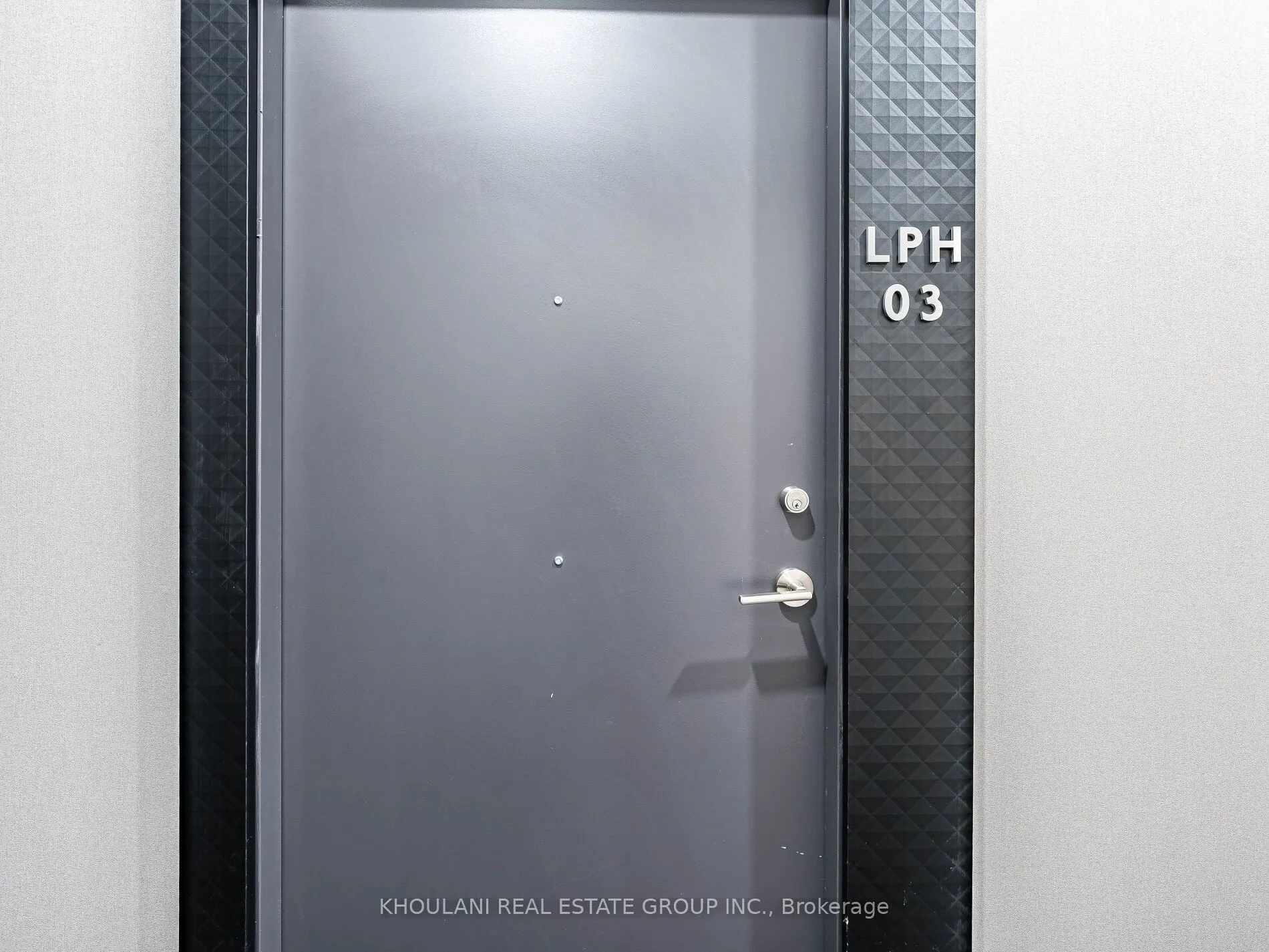 8 Wellesley Street W, #LPH03
