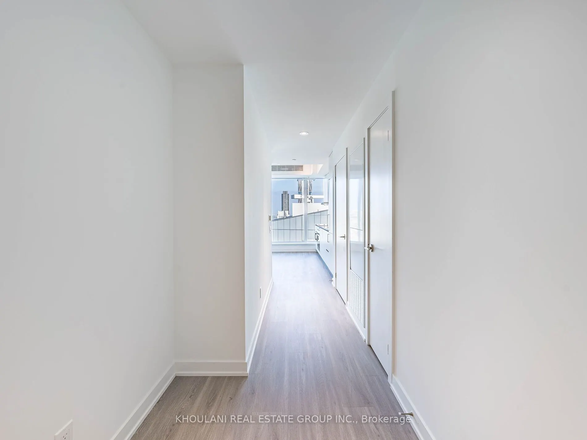 8 Wellesley Street W, #LPH03