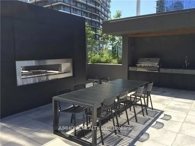 318 Richmond Street W, #503