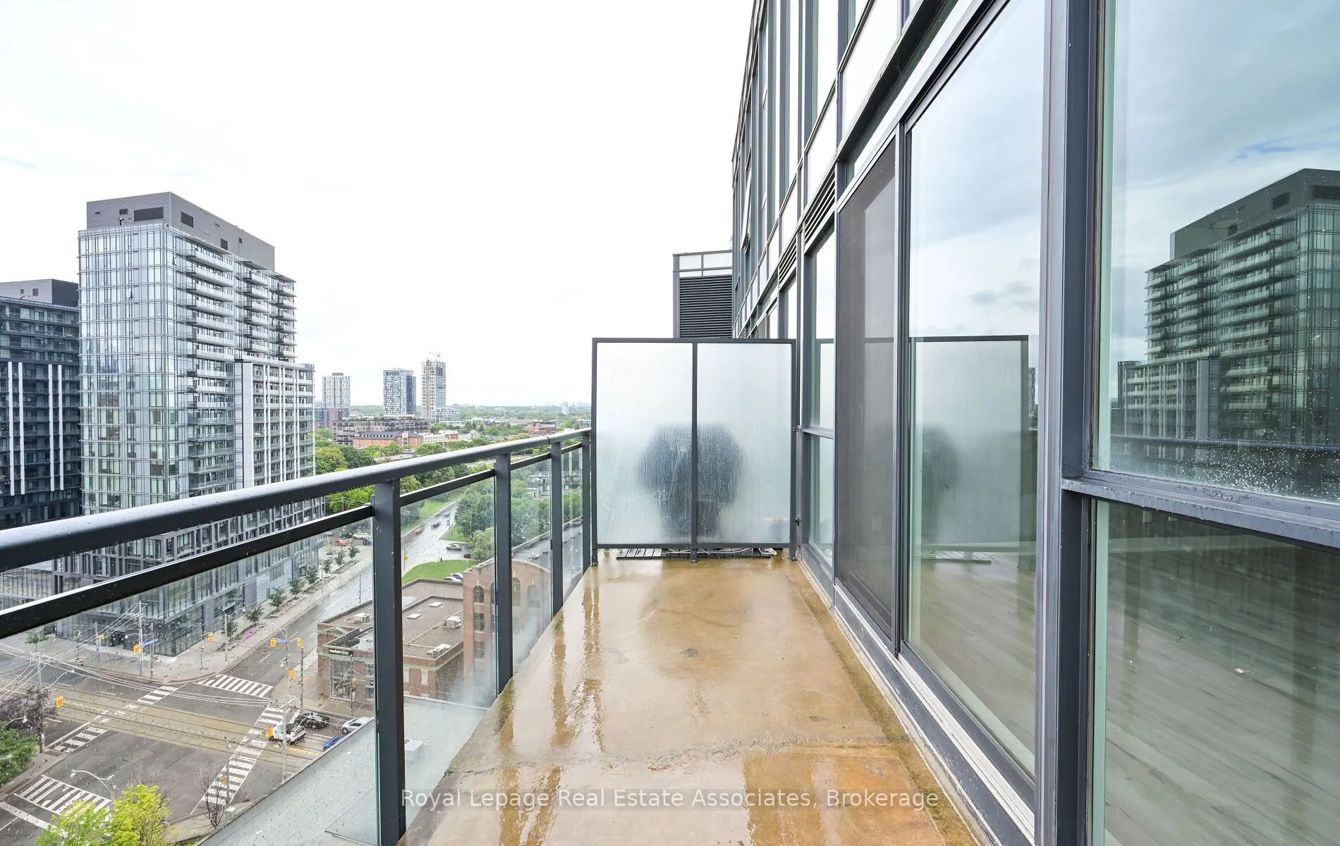 318 King Street E, #1401