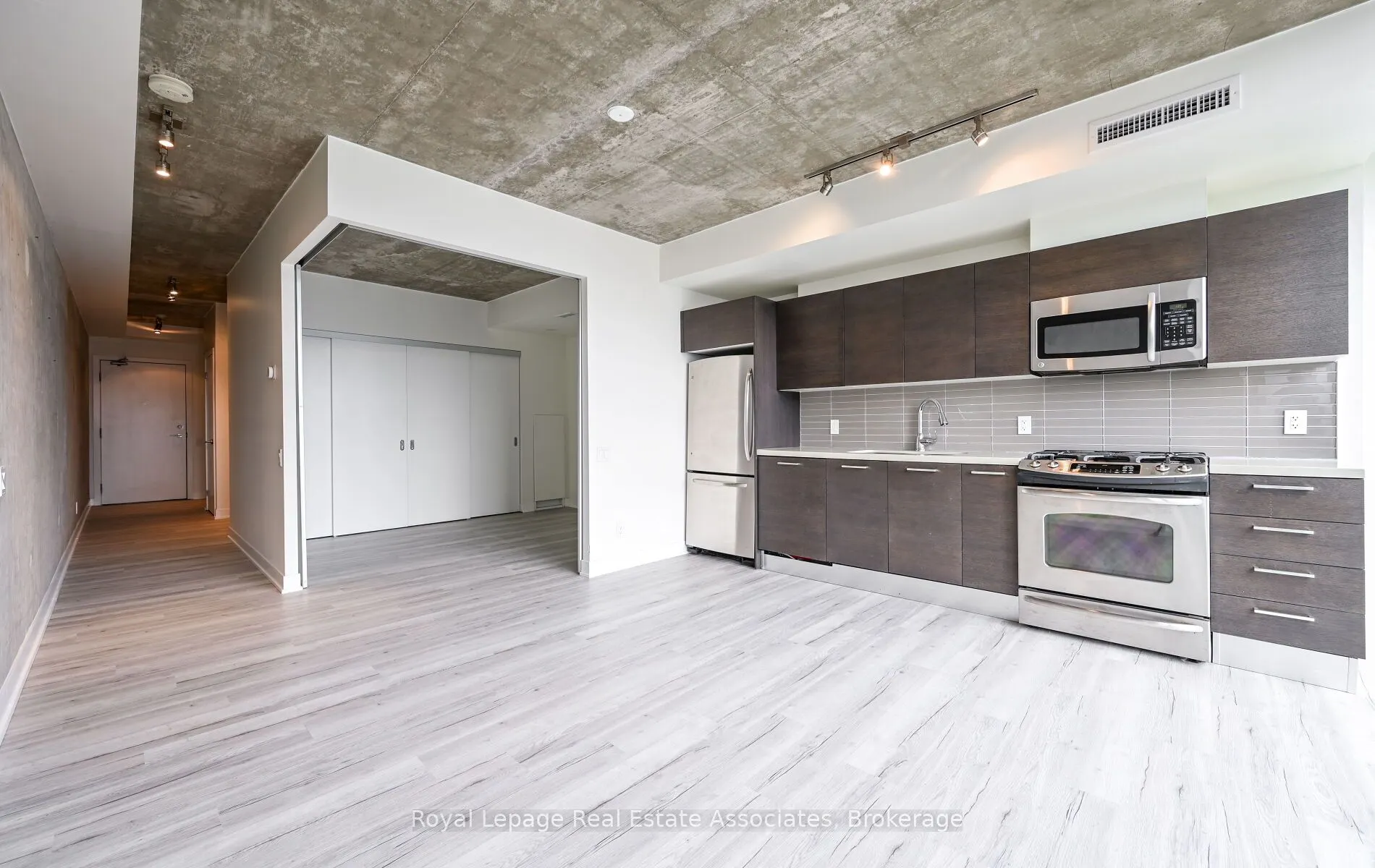 318 King Street E, #1401