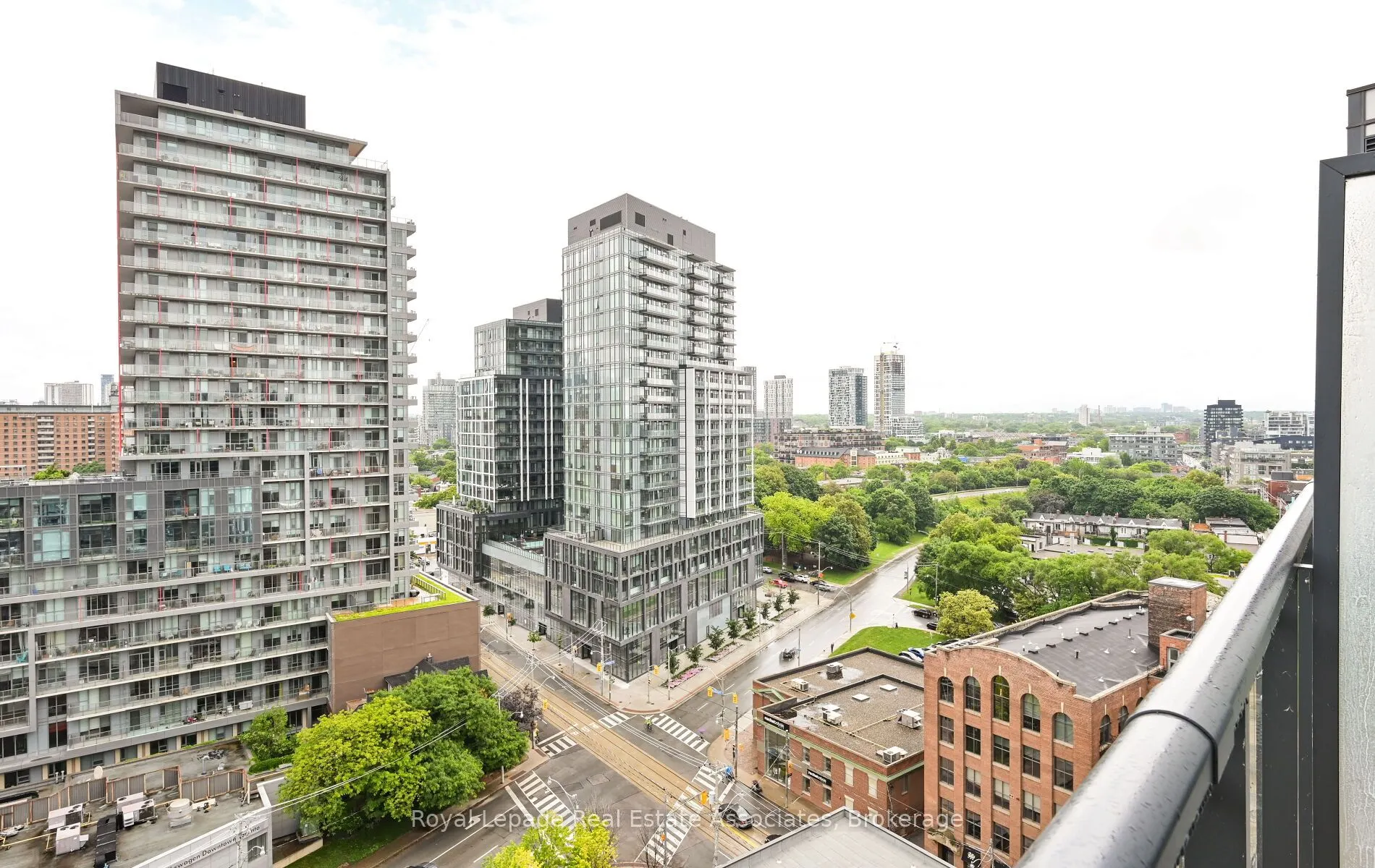318 King Street E, #1401